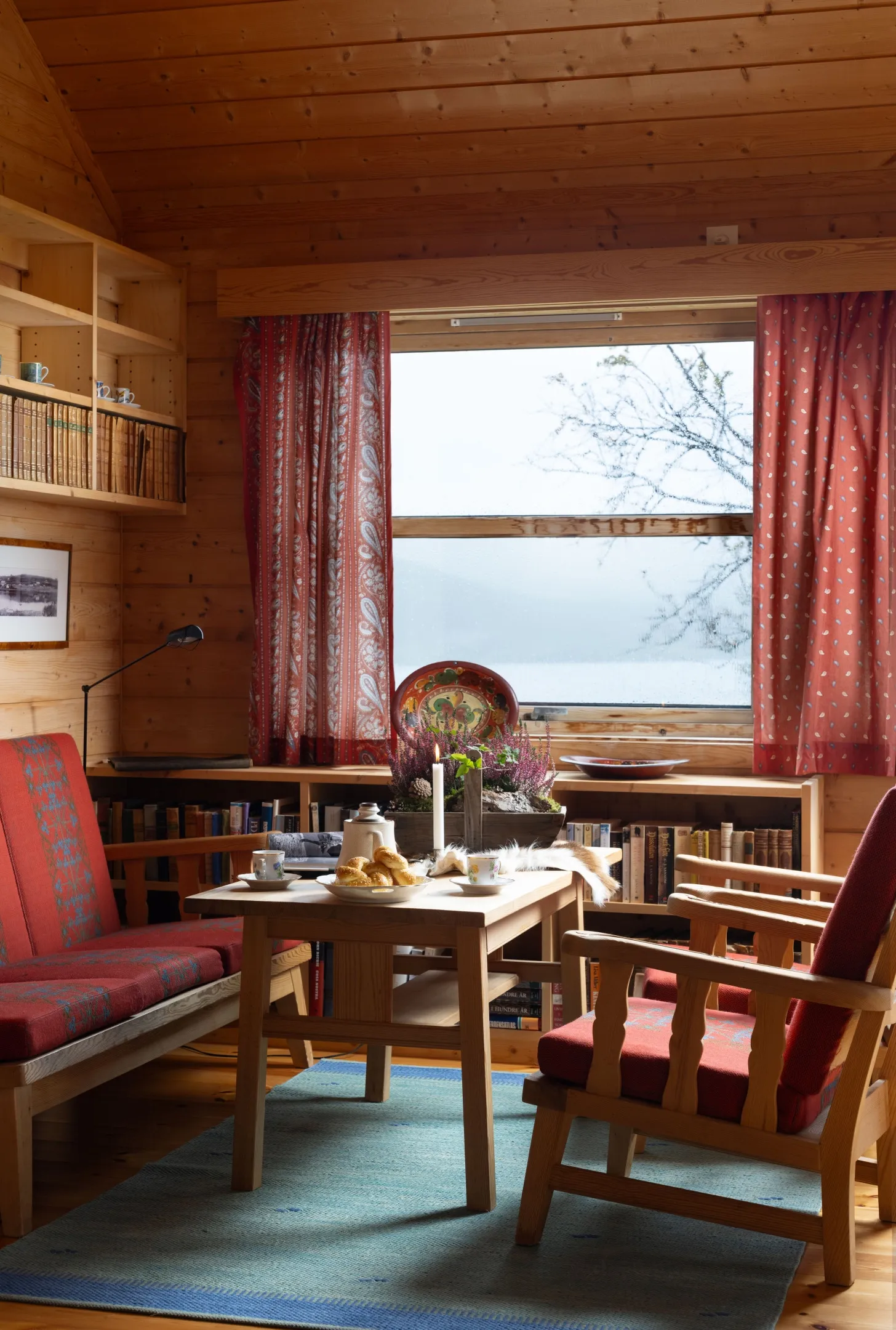 Norwegian Mountain Cabin with Expansive Grounds and Ski Access - View image 8 of 27