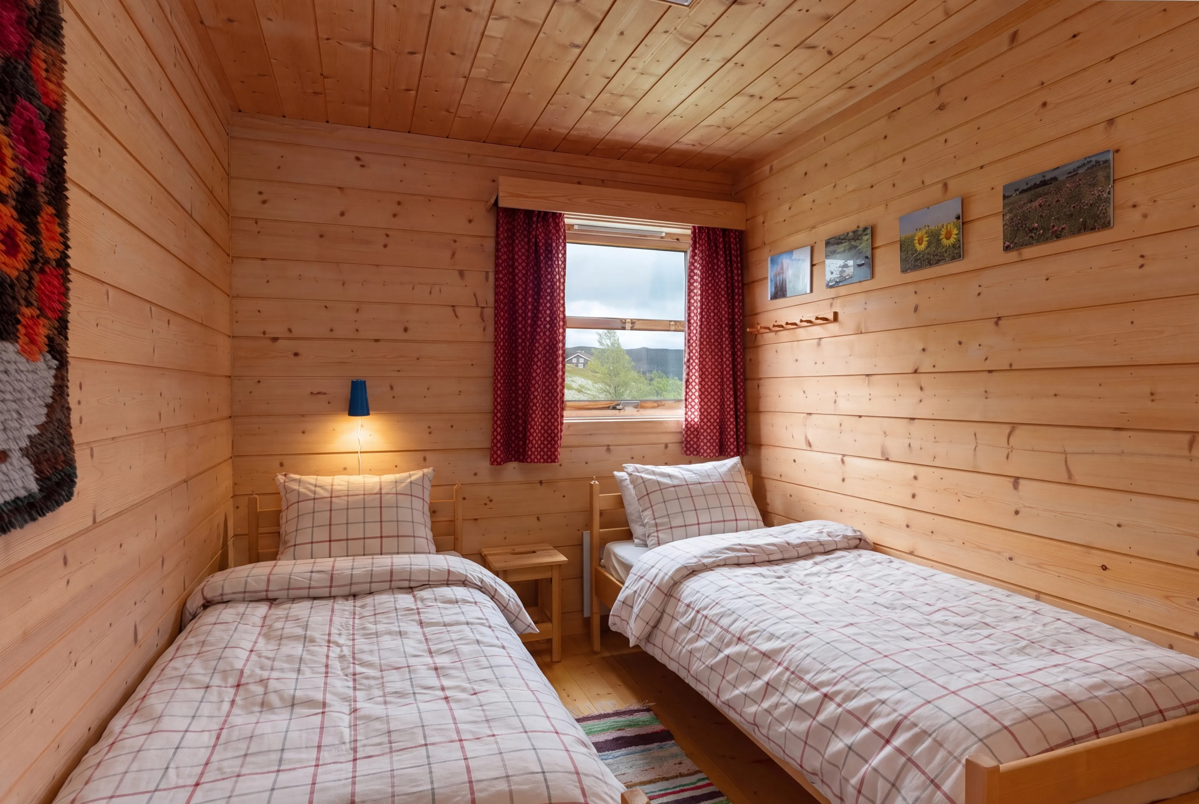 Norwegian Mountain Cabin with Expansive Grounds and Ski Access - View image 15 of 27