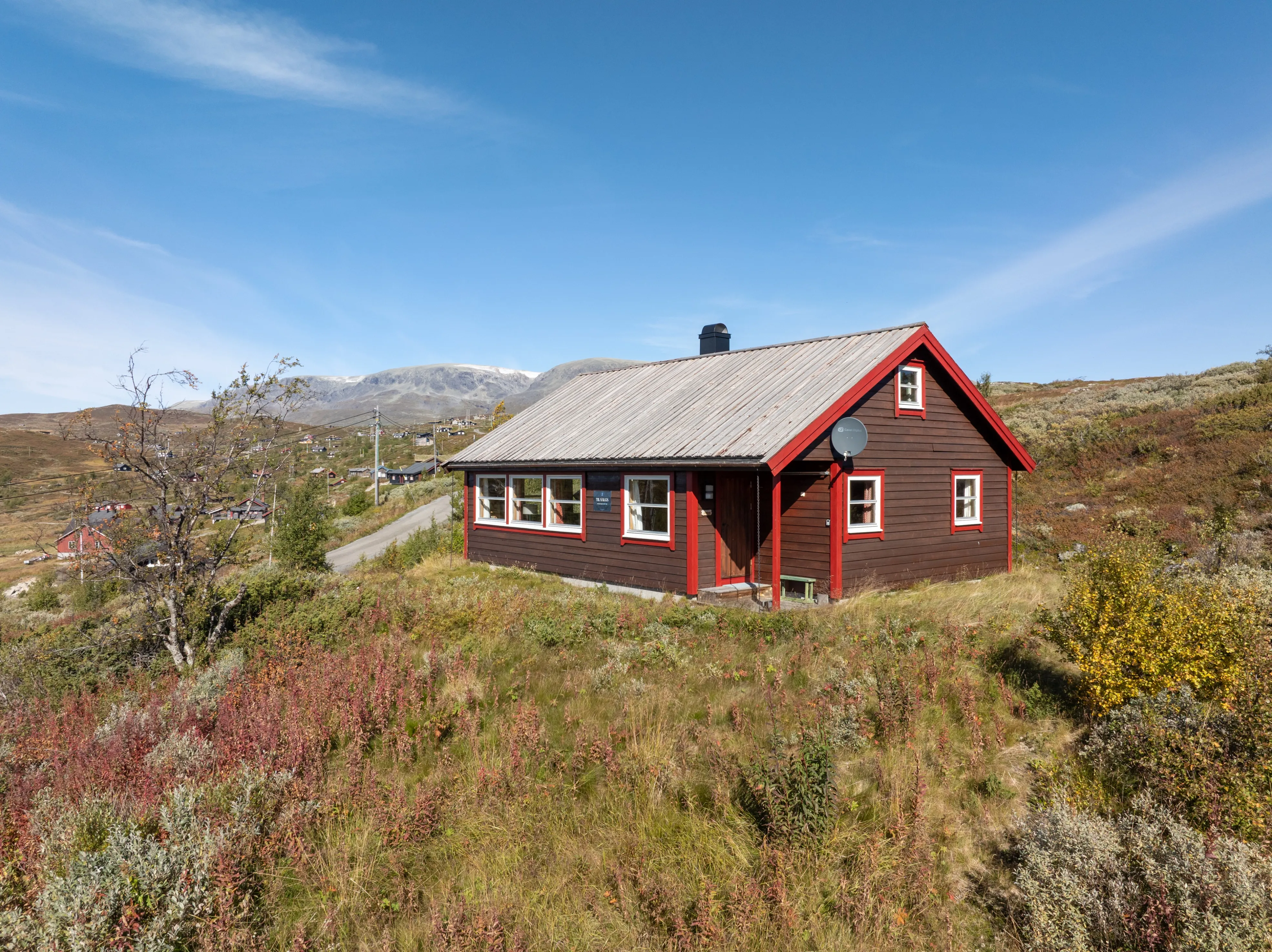 Norwegian Mountain Cabin with Expansive Grounds and Ski Access - View image 24 of 27
