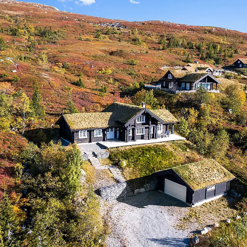 Contemporary 4-Bedroom Cabin with Mountain Views in Flå, Norway