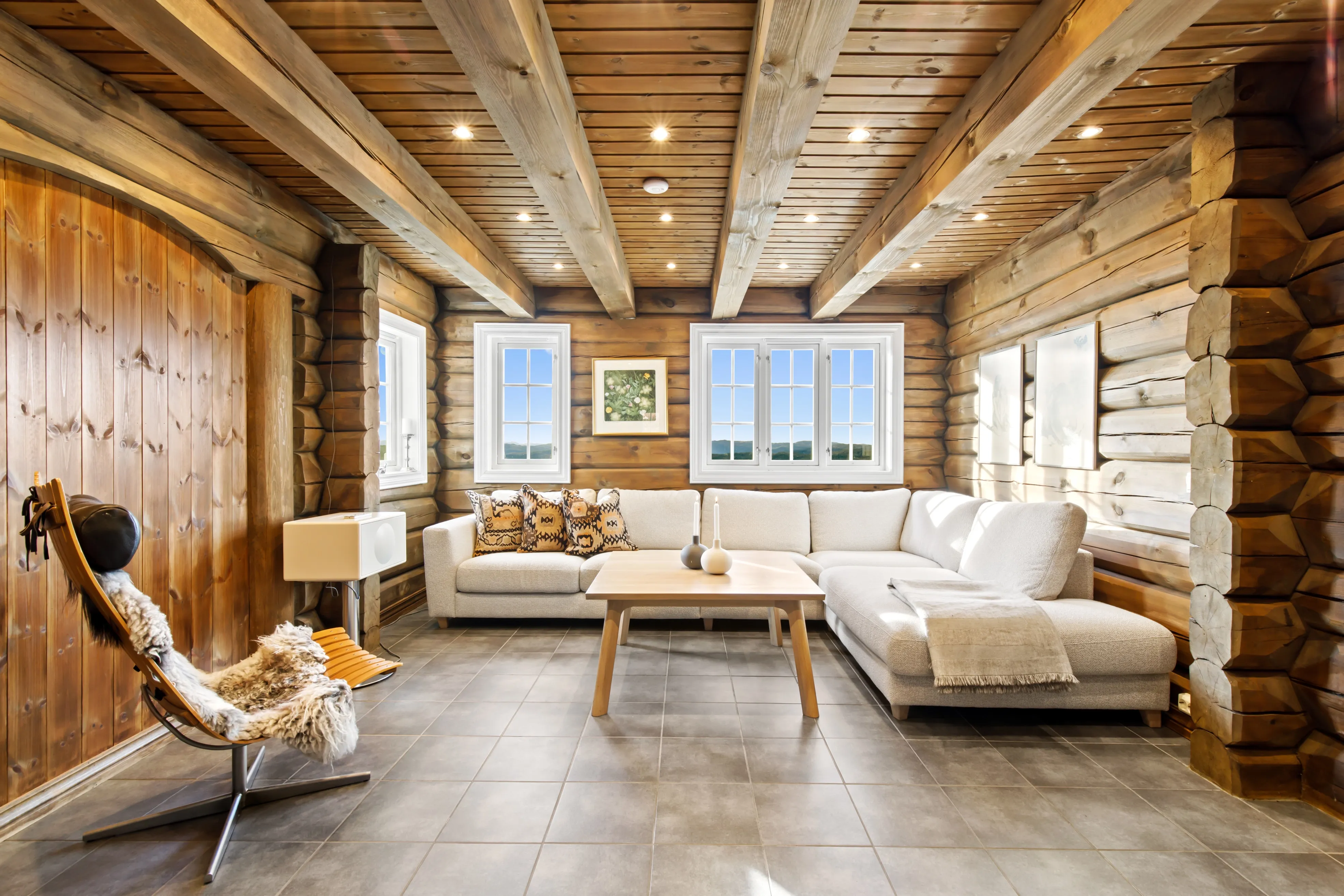 Contemporary 4-Bedroom Cabin with Mountain Views in Flå, Norway - View image 9 of 62