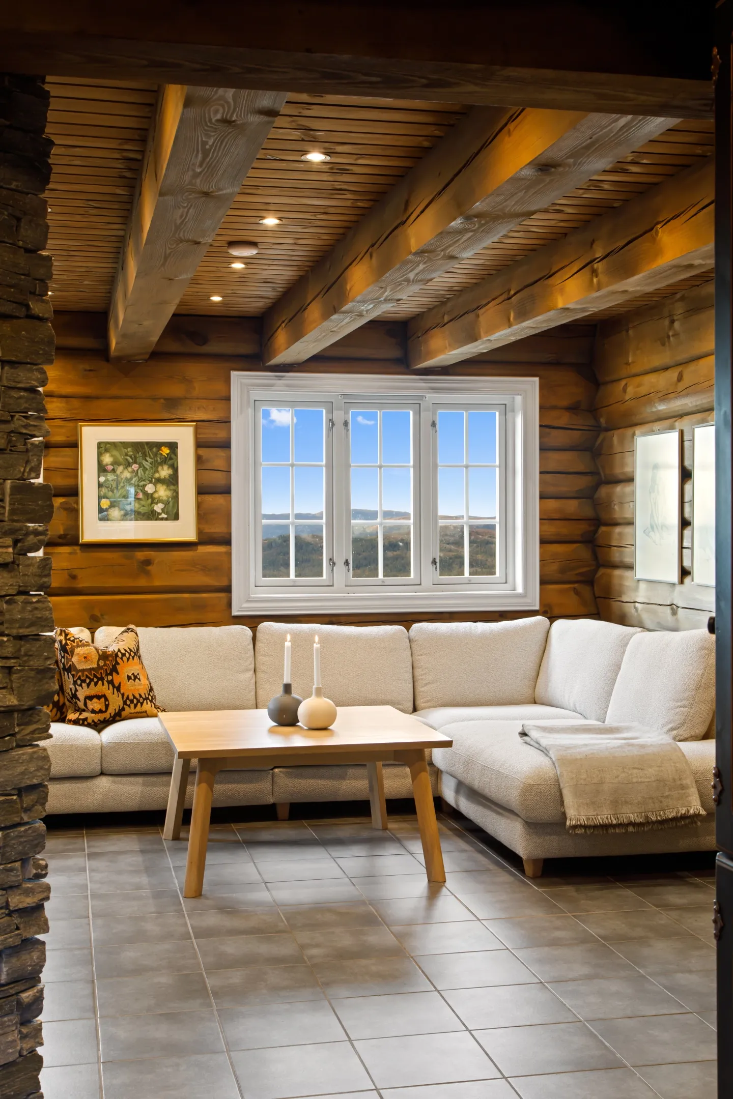 Contemporary 4-Bedroom Cabin with Mountain Views in Flå, Norway - View image 10 of 62