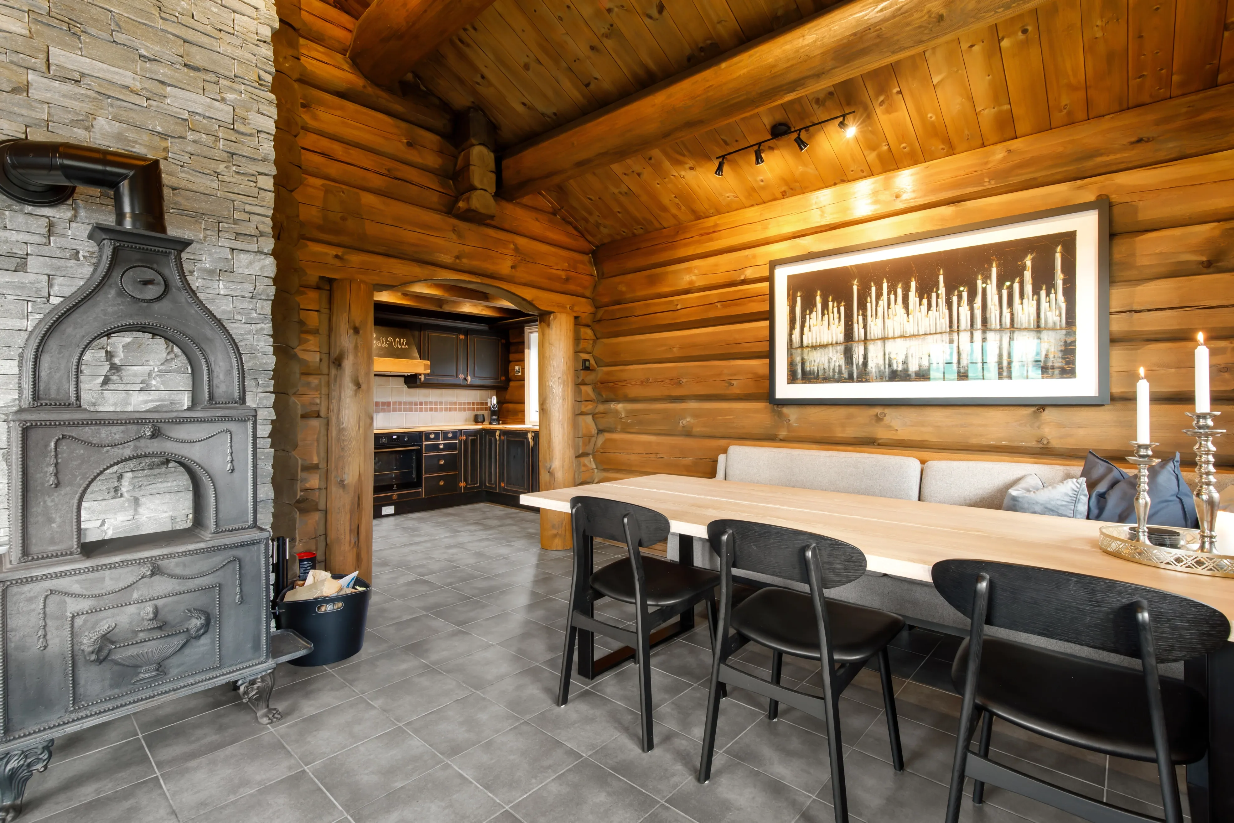 Contemporary 4-Bedroom Cabin with Mountain Views in Flå, Norway - View image 19 of 62
