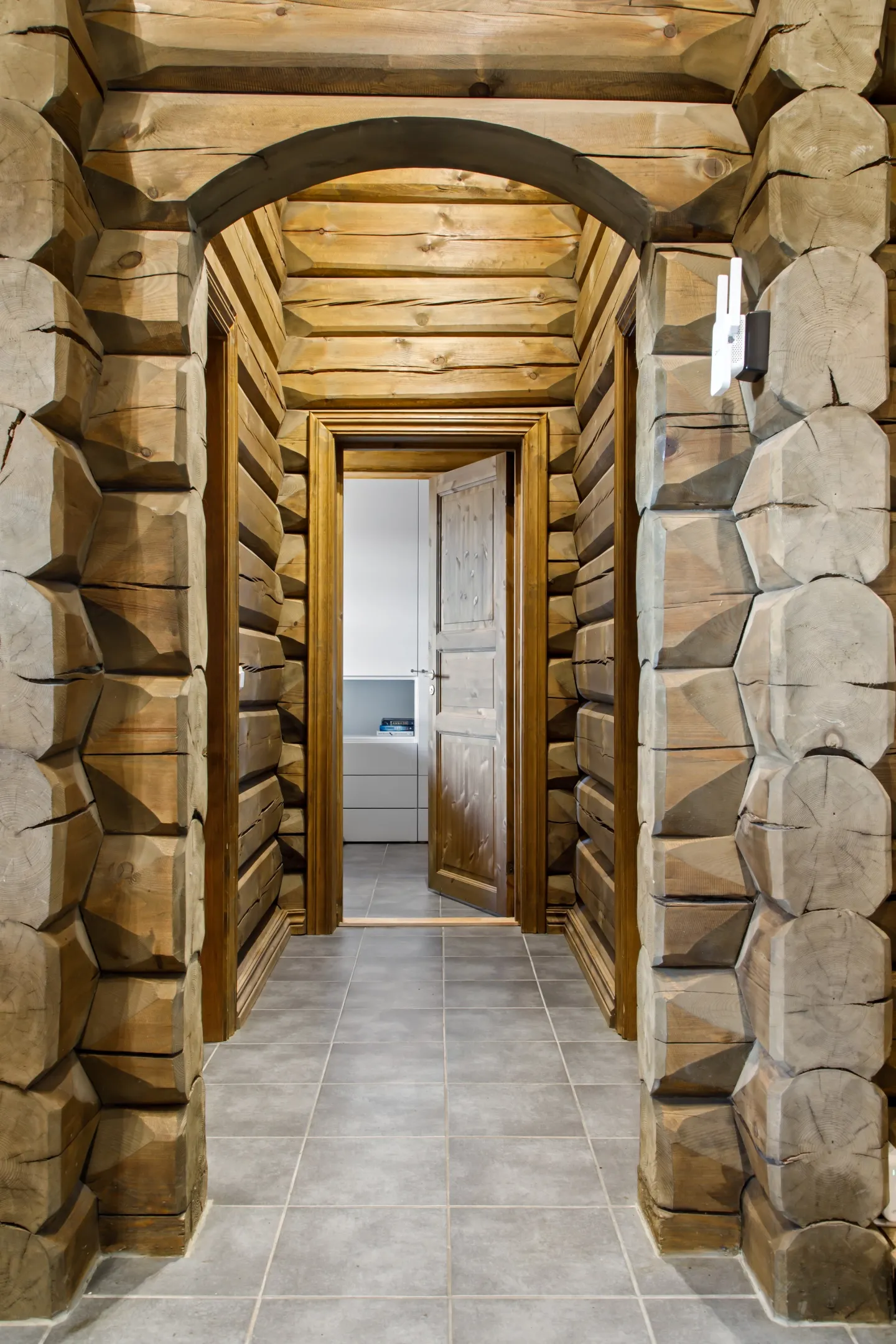 Contemporary 4-Bedroom Cabin with Mountain Views in Flå, Norway - View image 31 of 62