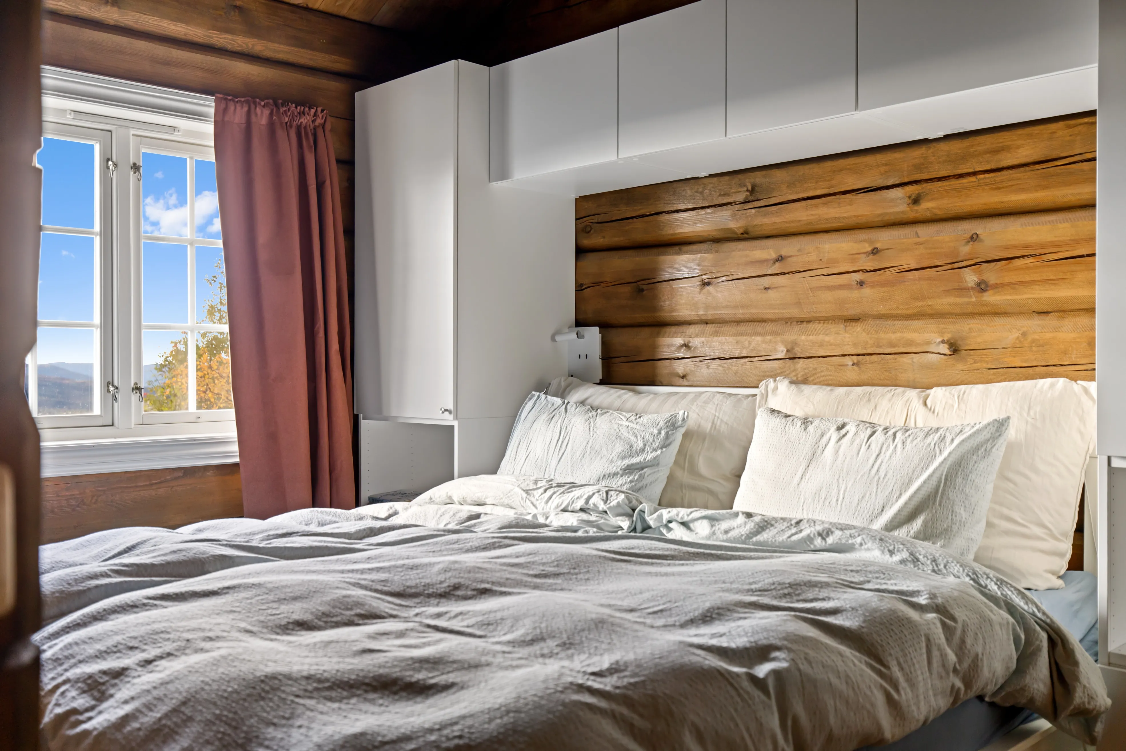 Contemporary 4-Bedroom Cabin with Mountain Views in Flå, Norway - View image 33 of 62