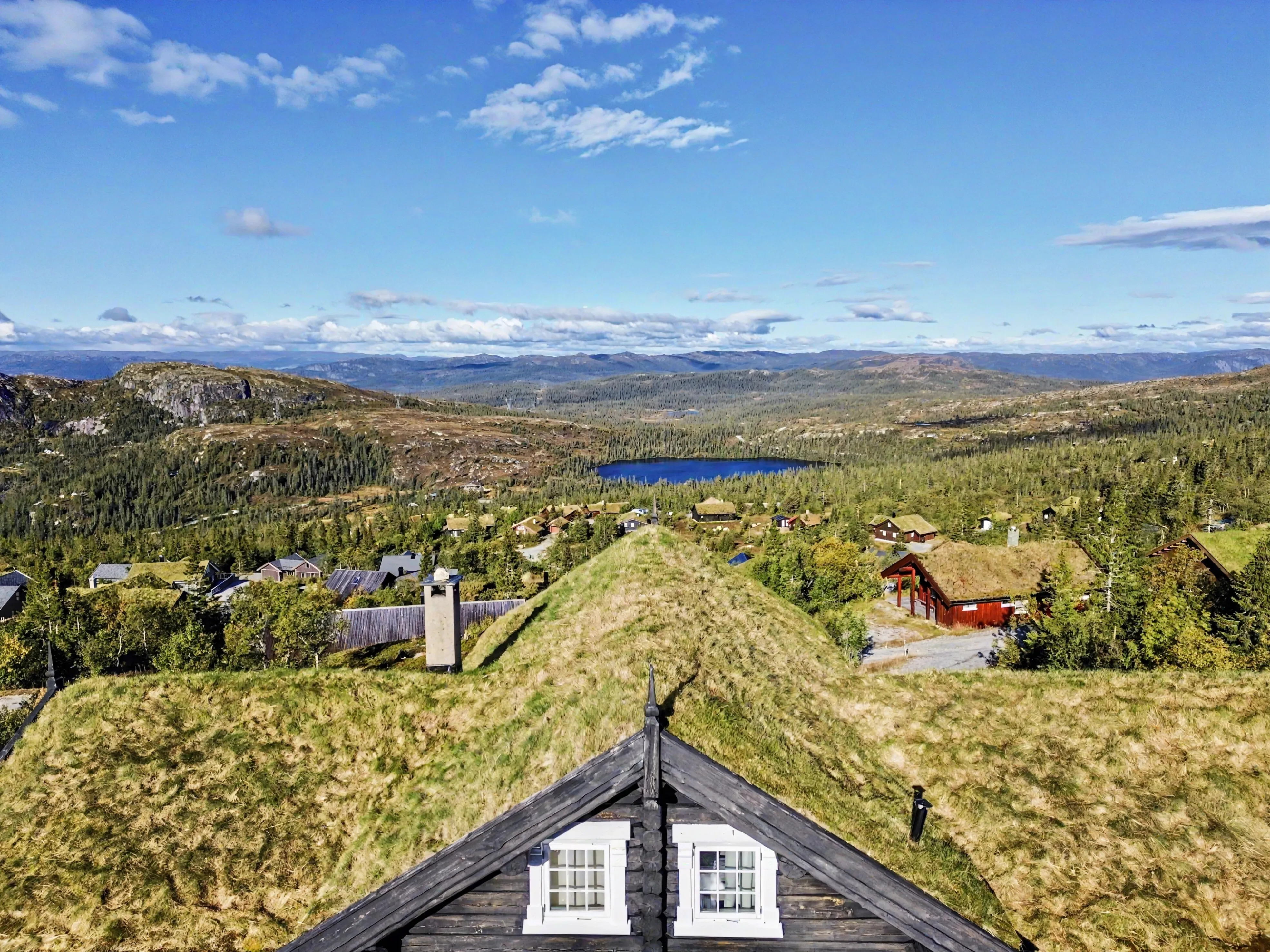 Contemporary 4-Bedroom Cabin with Mountain Views in Flå, Norway - View image 59 of 62