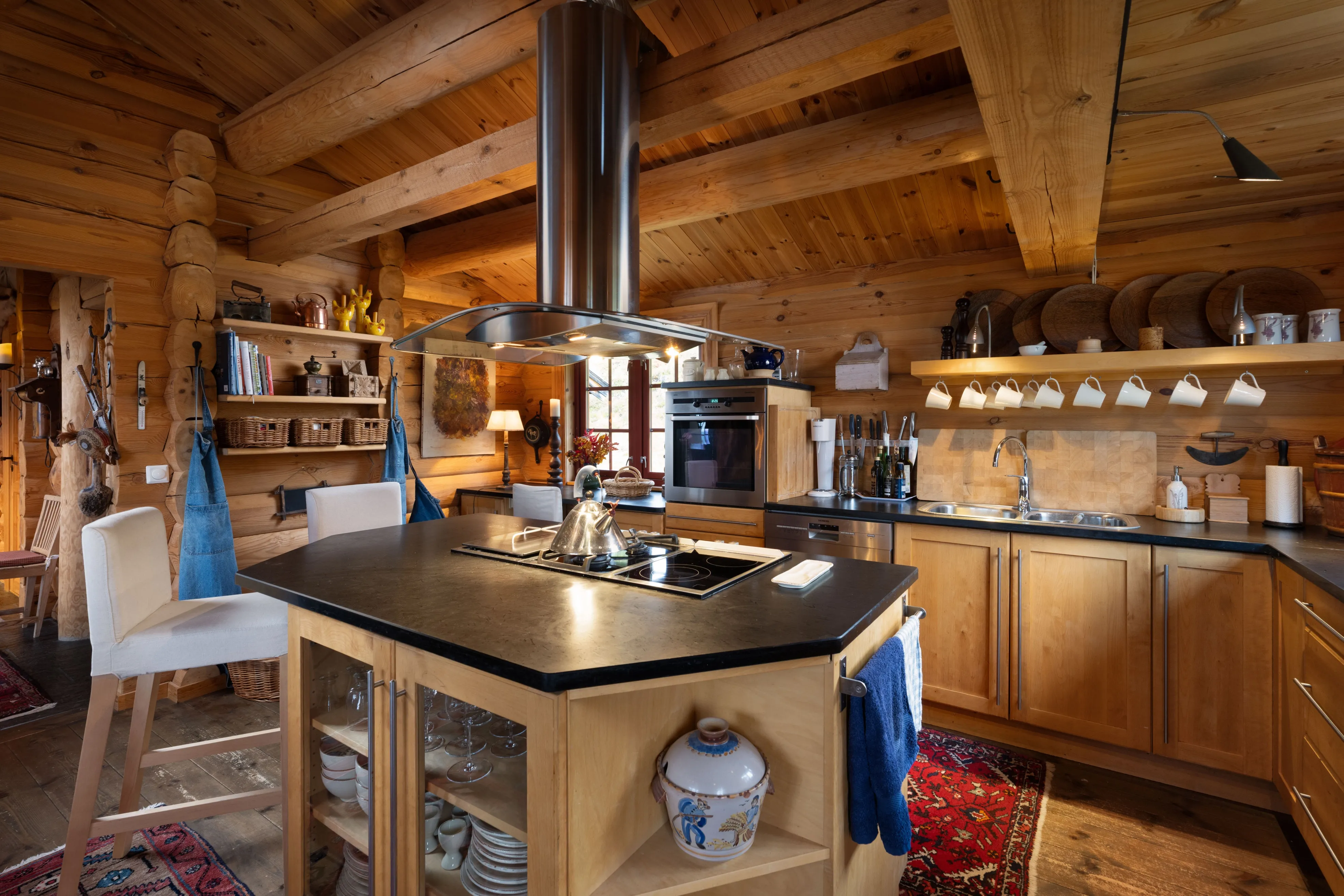 4-Bedroom Log Cabin with Fireplace and Terrace in Scenic Nesbyen, Norway - View image 7 of 46