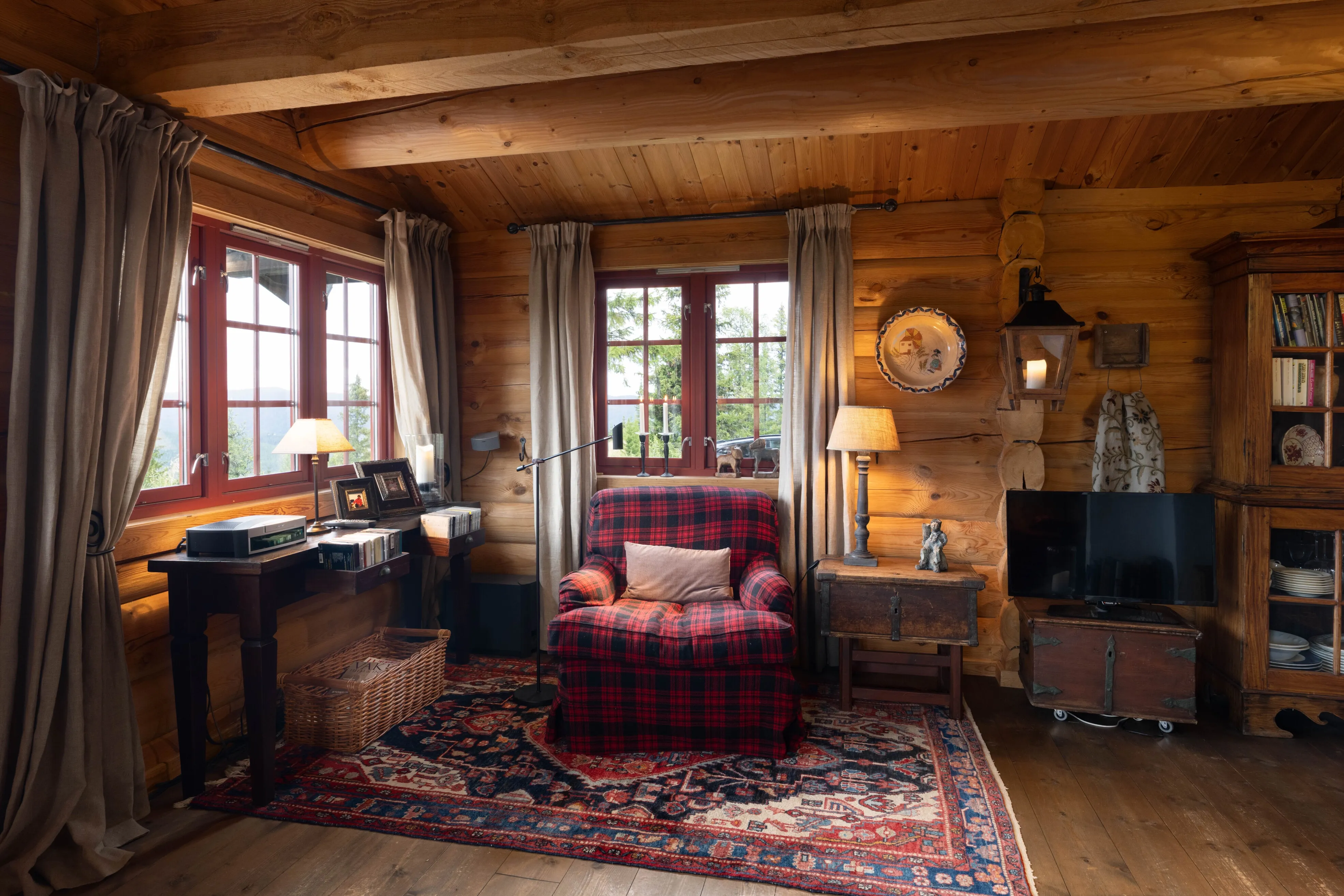 4-Bedroom Log Cabin with Fireplace and Terrace in Scenic Nesbyen, Norway - View image 17 of 46