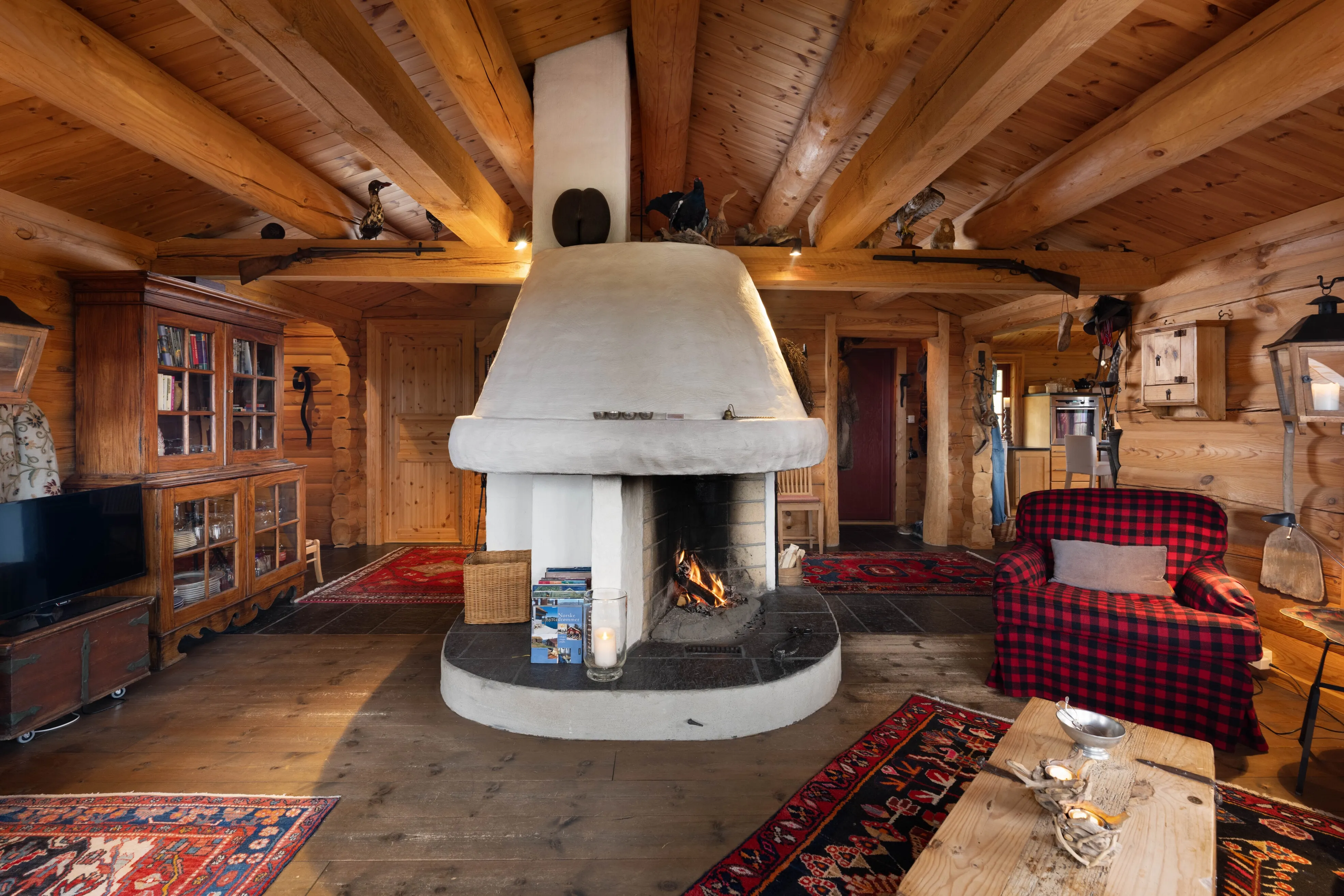4-Bedroom Log Cabin with Fireplace and Terrace in Scenic Nesbyen, Norway - View image 18 of 46