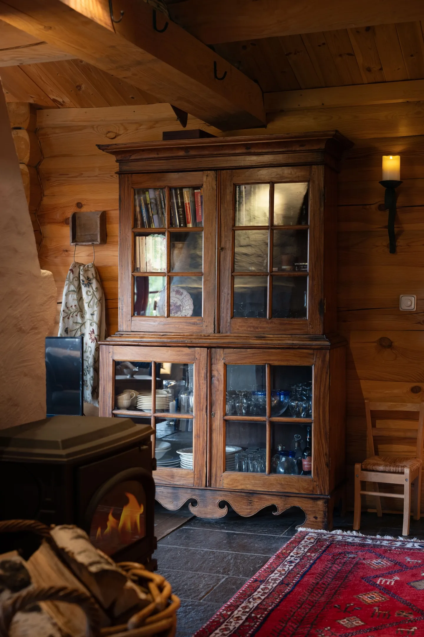 4-Bedroom Log Cabin with Fireplace and Terrace in Scenic Nesbyen, Norway - View image 19 of 46