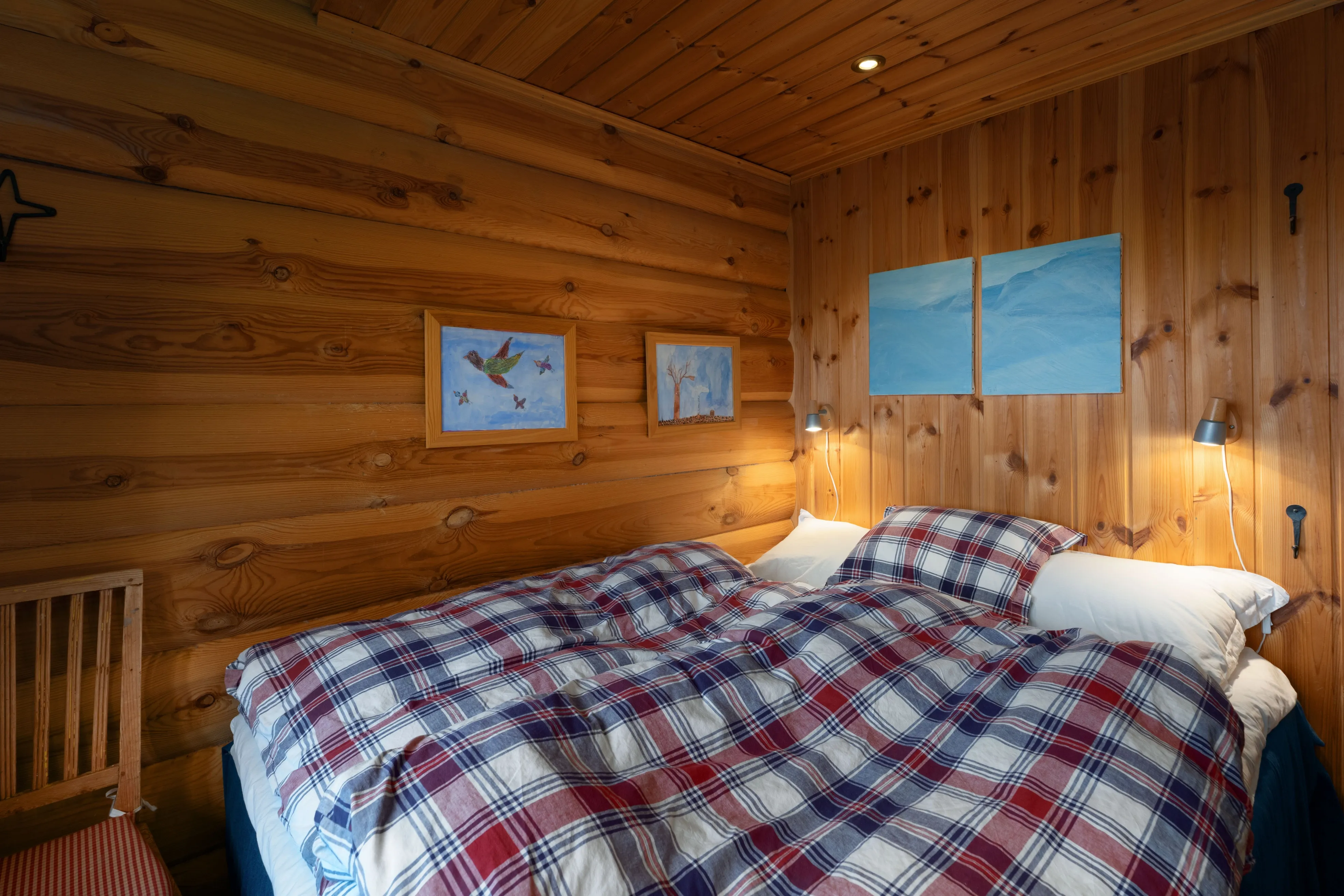 4-Bedroom Log Cabin with Fireplace and Terrace in Scenic Nesbyen, Norway - View image 22 of 46