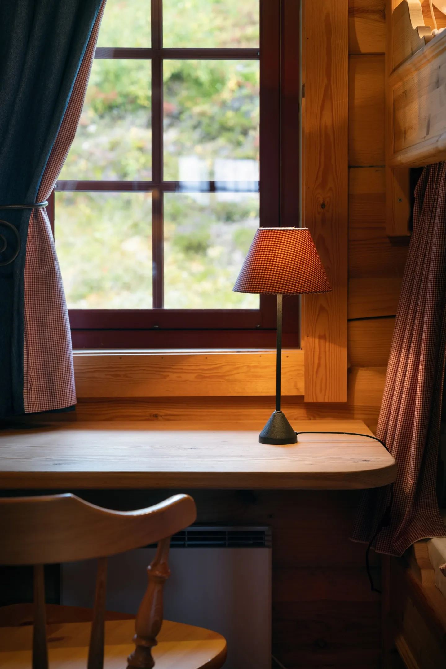 4-Bedroom Log Cabin with Fireplace and Terrace in Scenic Nesbyen, Norway - View image 26 of 46