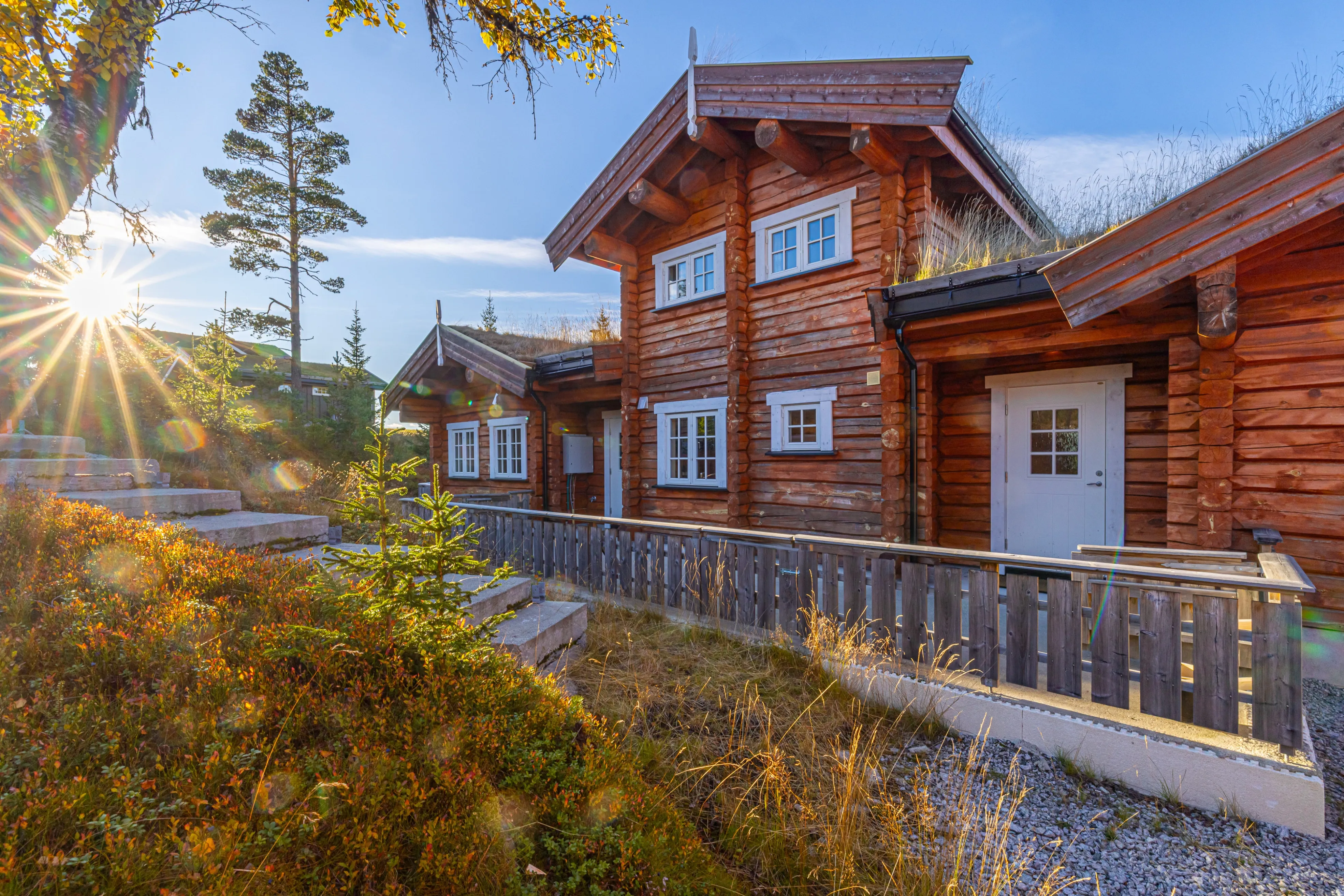Modern 5-Bedroom Cabin with Expansive Garden and Terrace in Nesbyen - Image 4