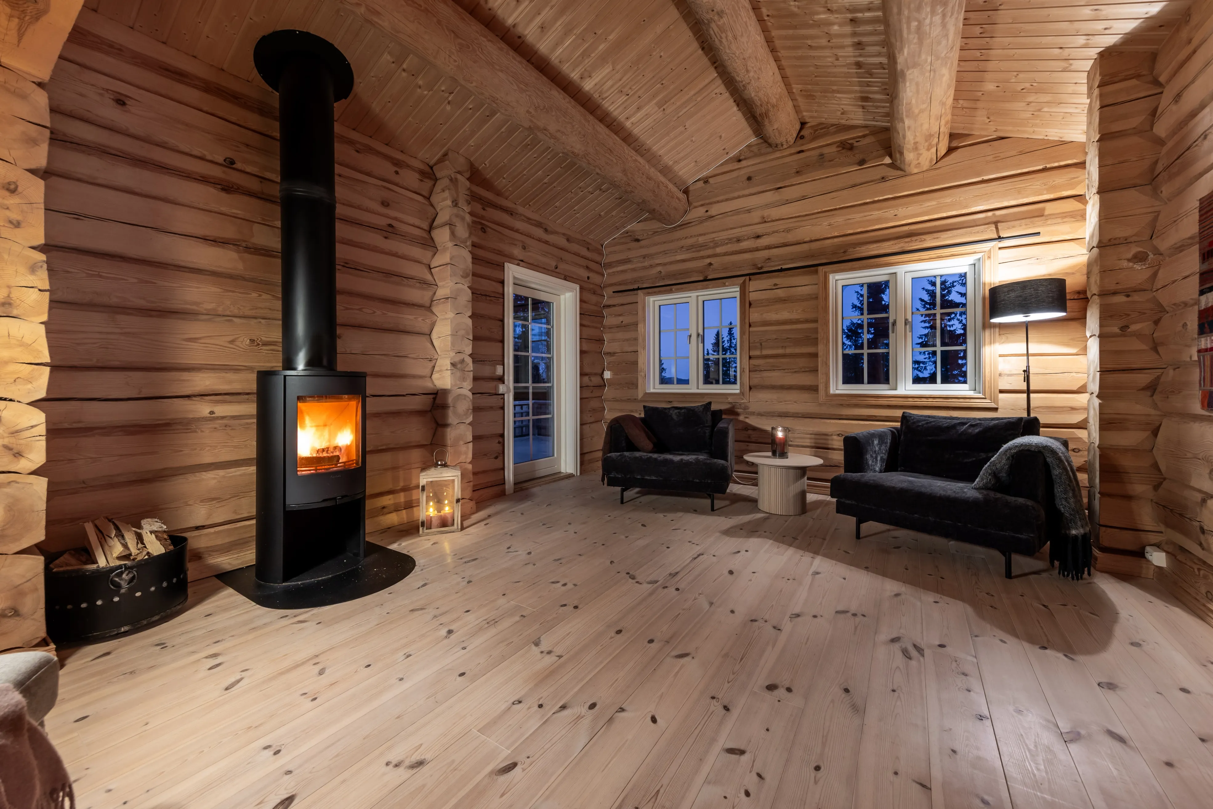 Modern 5-Bedroom Cabin with Expansive Garden and Terrace in Nesbyen - View image 8 of 45