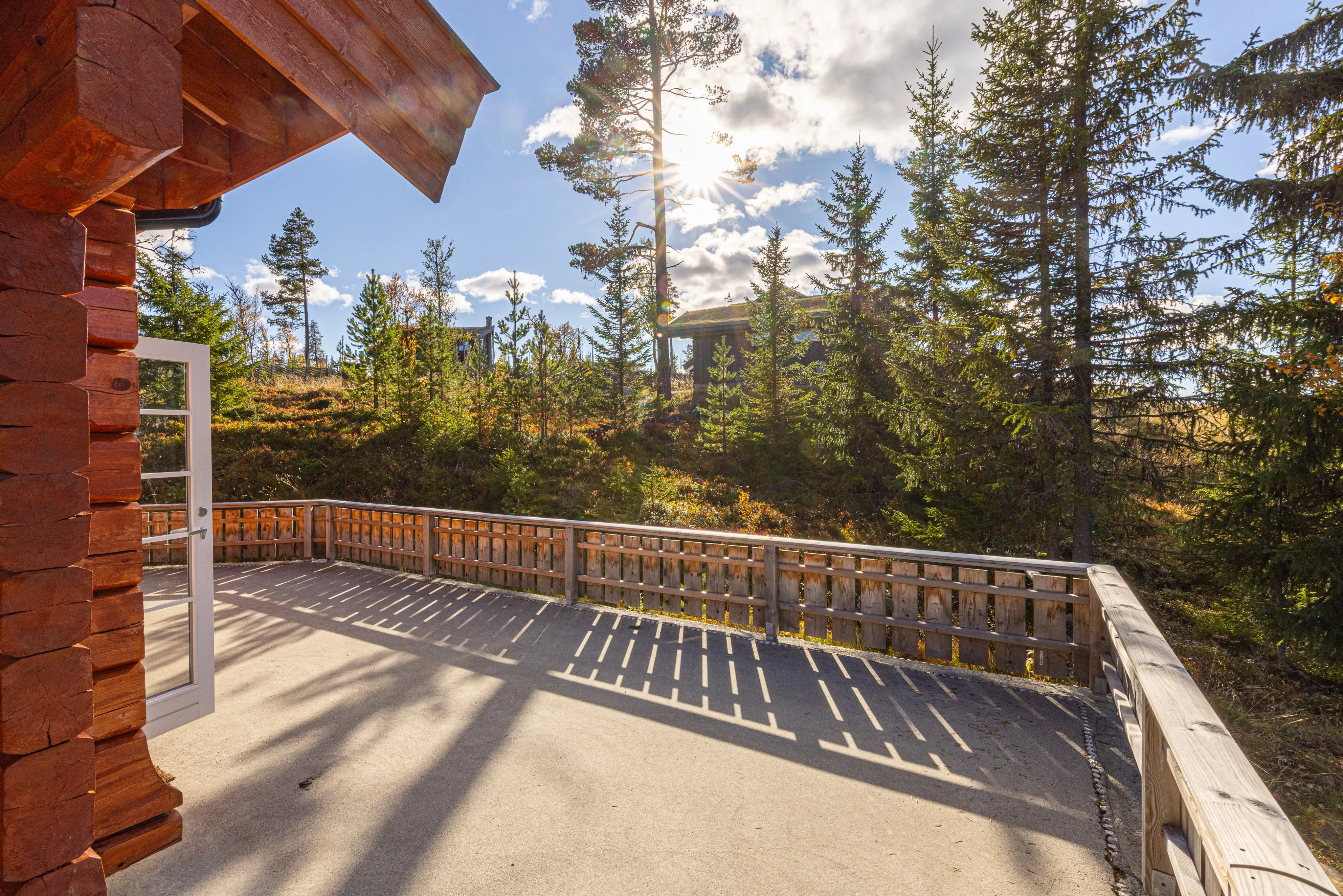 Modern 5-Bedroom Cabin with Expansive Garden and Terrace in Nesbyen - View image 10 of 45