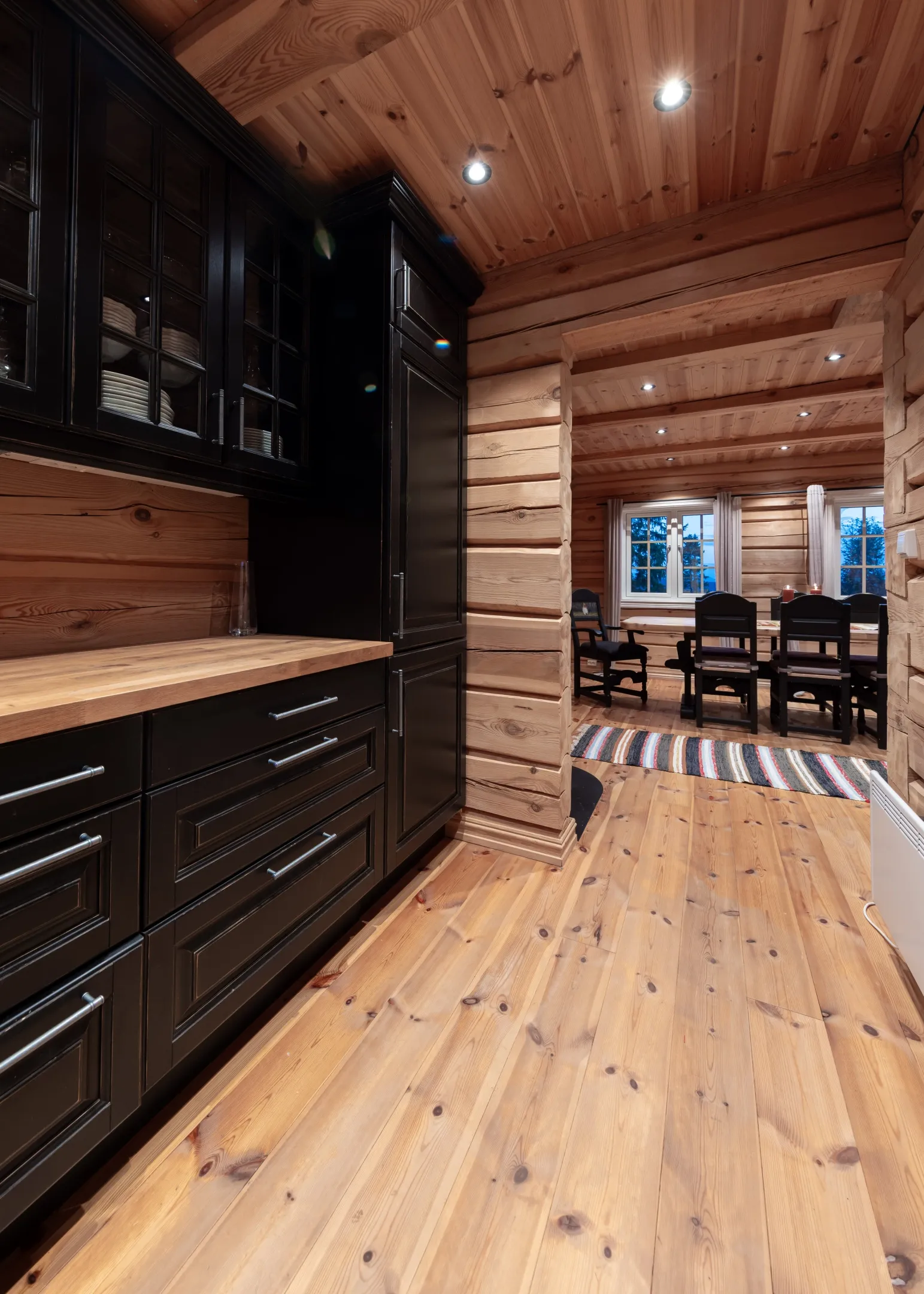 Modern 5-Bedroom Cabin with Expansive Garden and Terrace in Nesbyen - View image 16 of 45