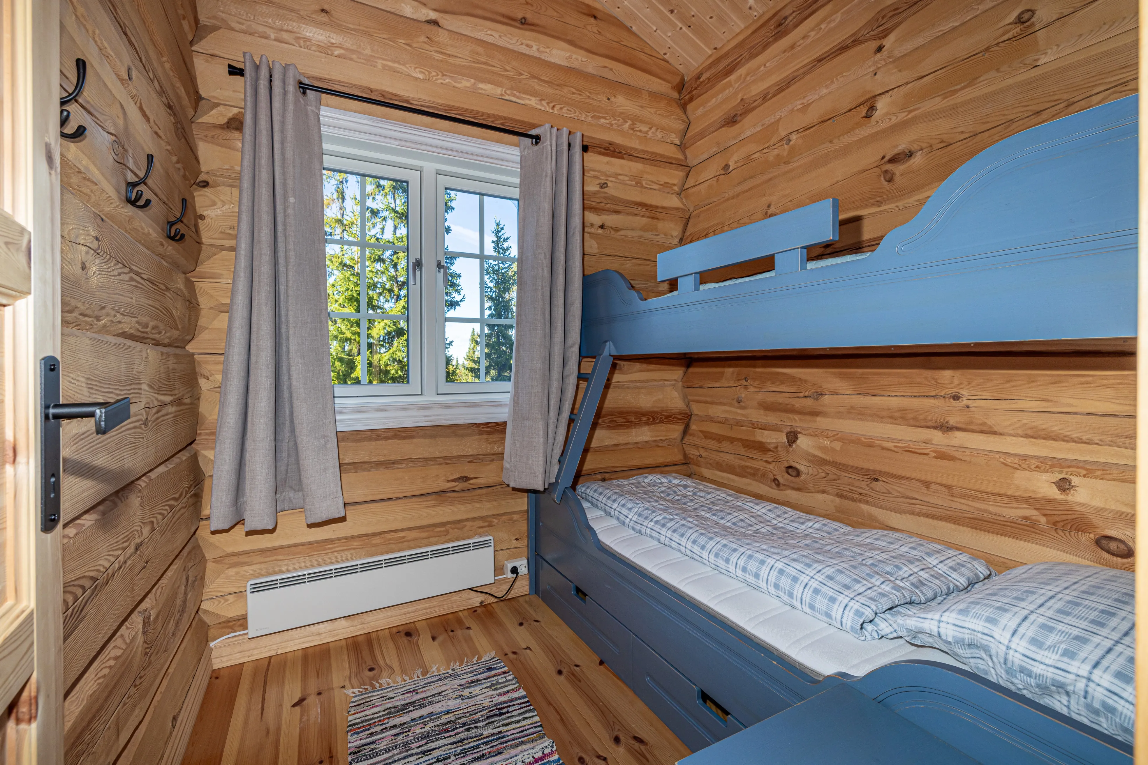 Modern 5-Bedroom Cabin with Expansive Garden and Terrace in Nesbyen - View image 28 of 45