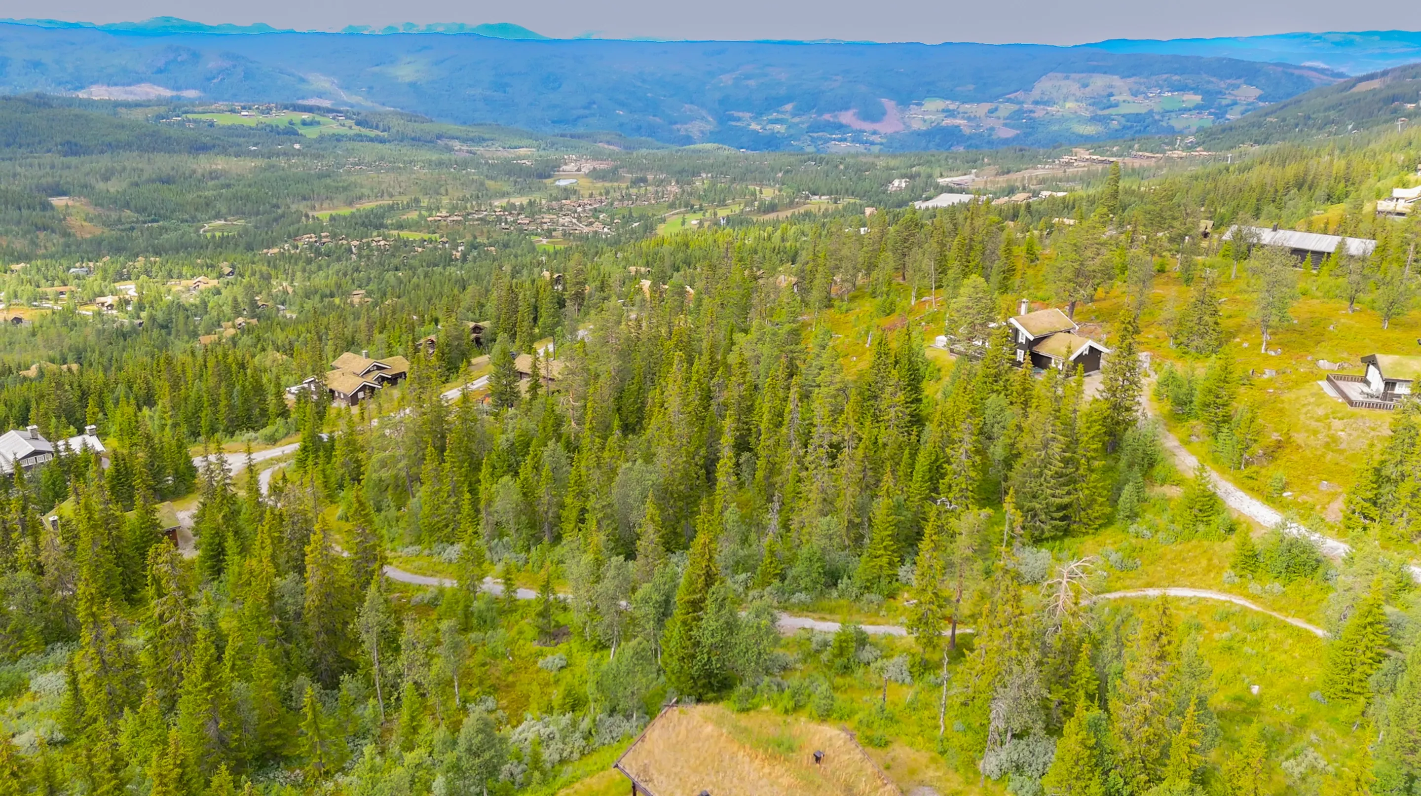 Modern 5-Bedroom Cabin with Expansive Garden and Terrace in Nesbyen - View image 43 of 45