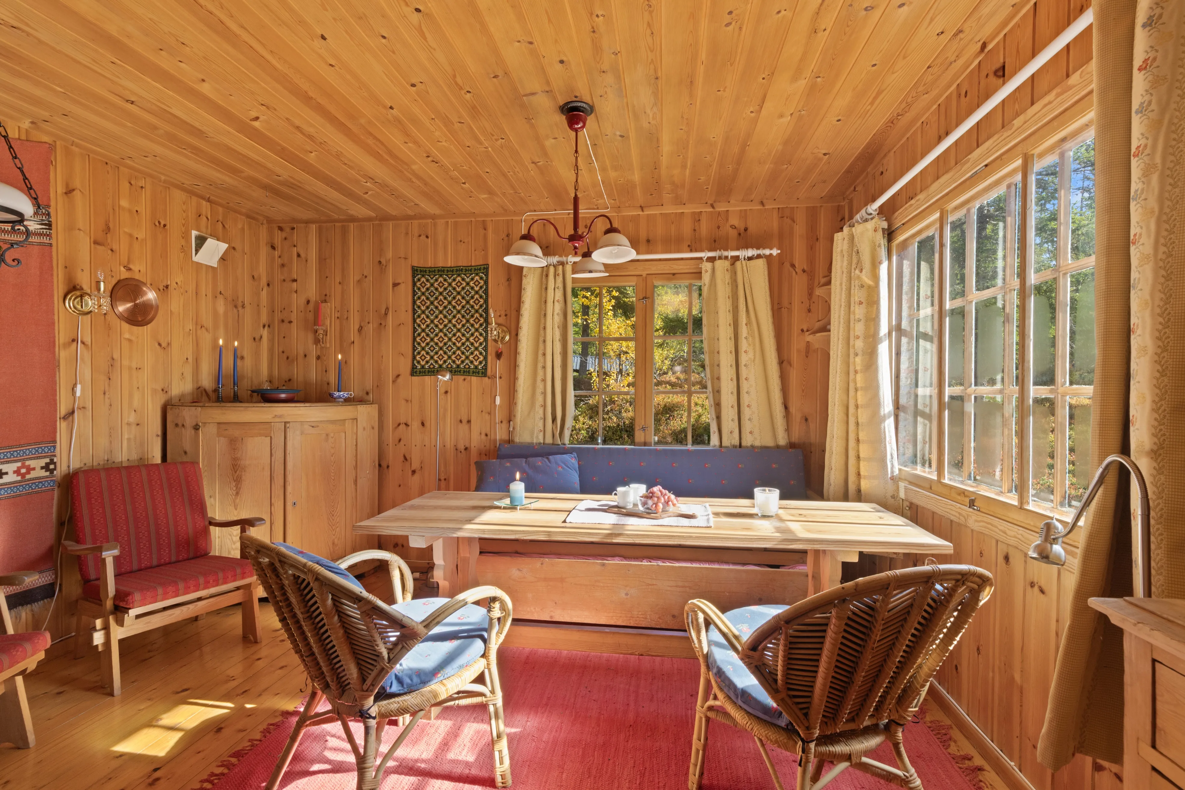Norwegian Cabin Retreat with Expansive Grounds in Scenic Skardsdalen - View image 8 of 27
