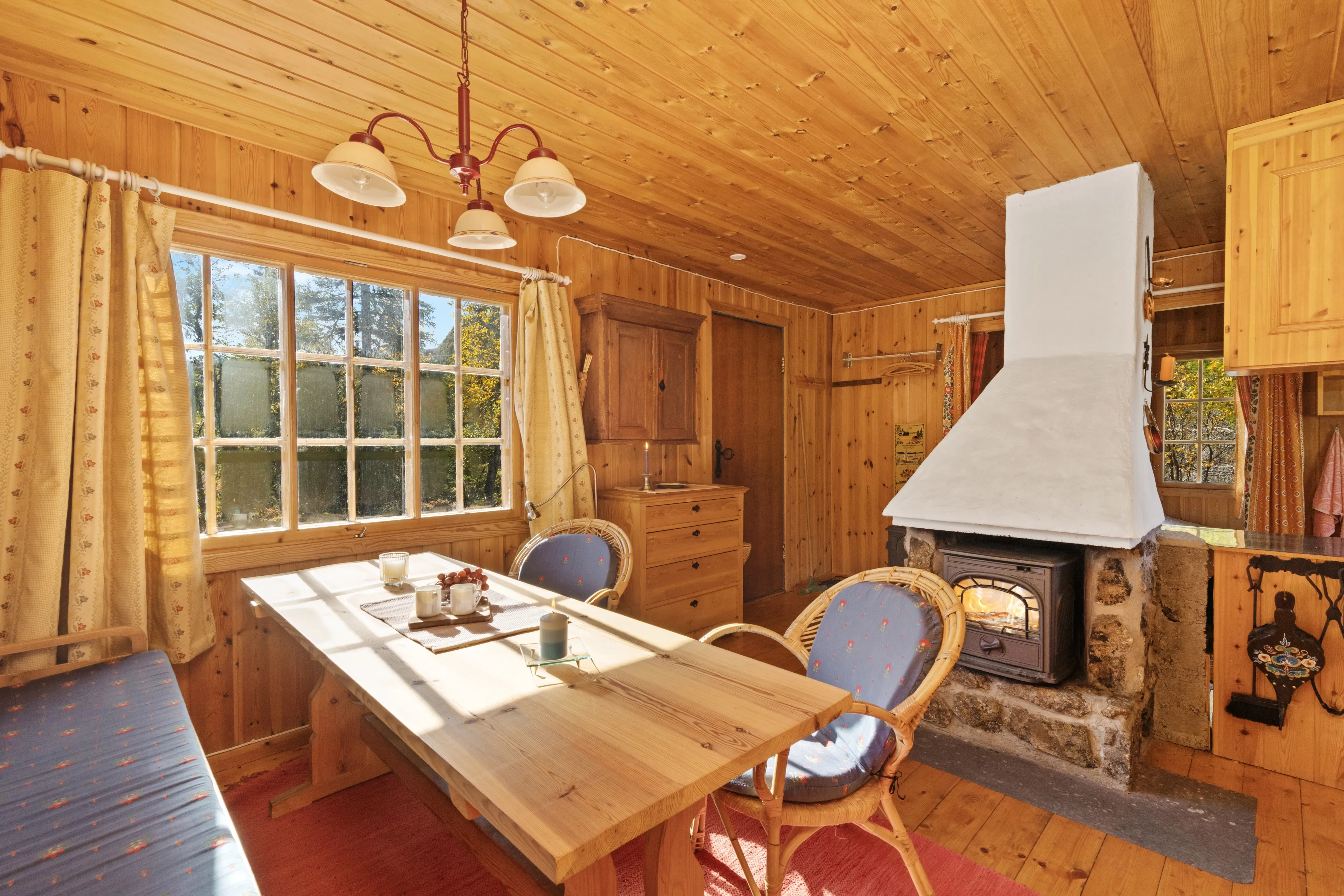 Norwegian Cabin Retreat with Expansive Grounds in Scenic Skardsdalen - View image 10 of 27