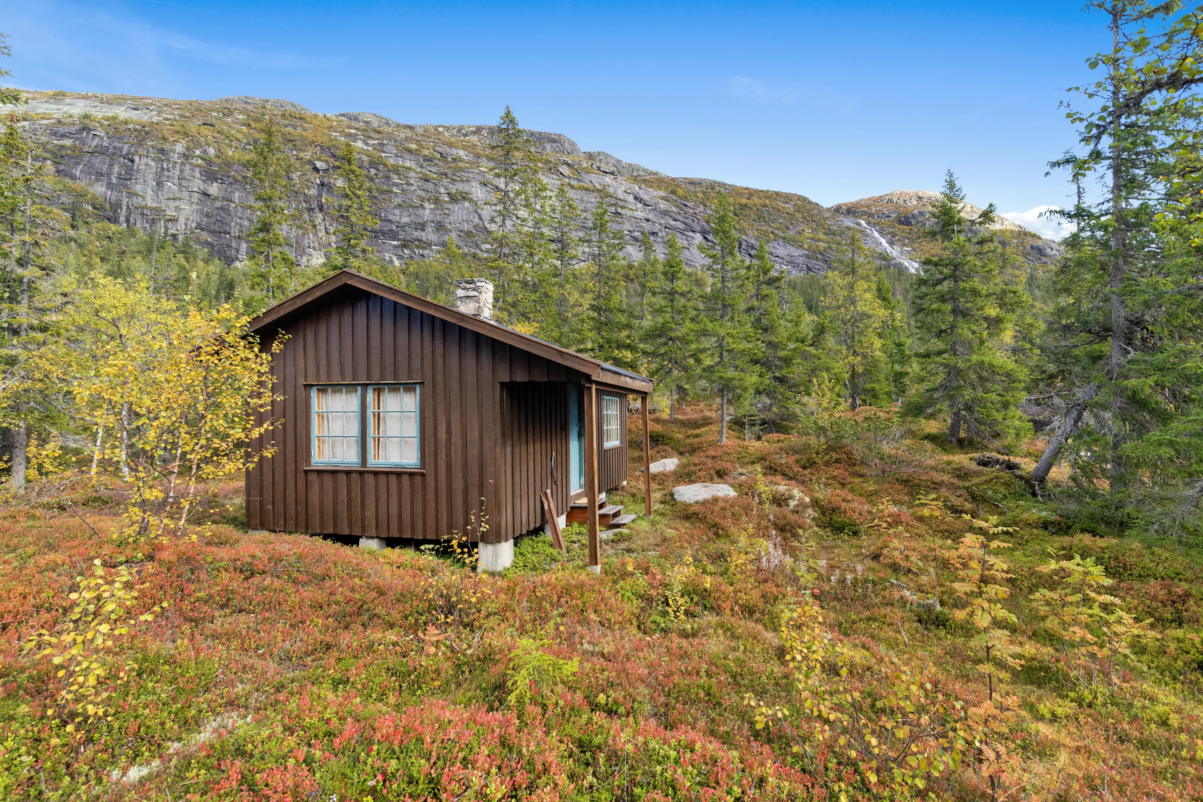 Norwegian Cabin Retreat with Expansive Grounds in Scenic Skardsdalen - View image 23 of 27