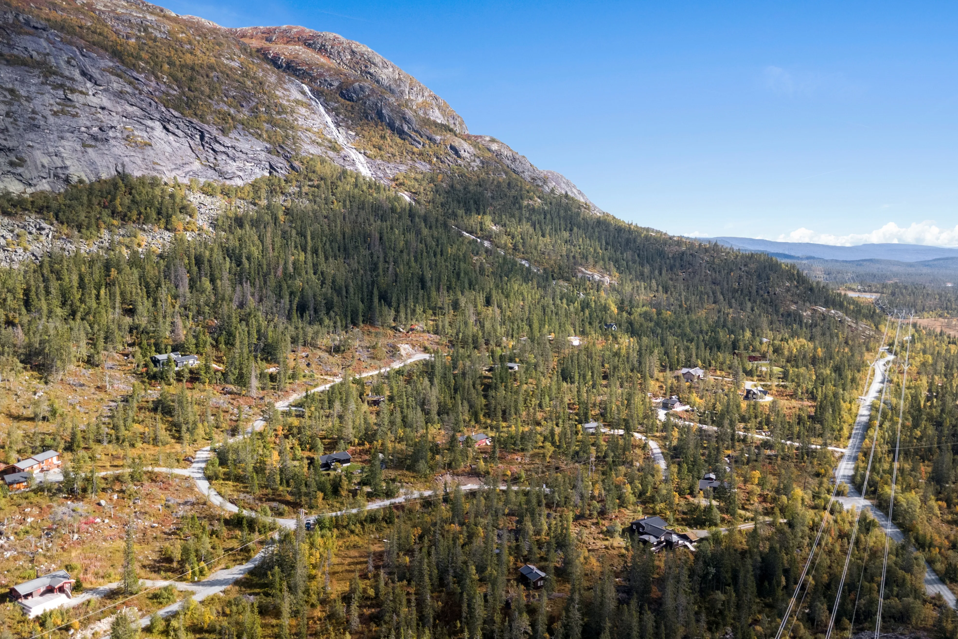 Norwegian Cabin Retreat with Expansive Grounds in Scenic Skardsdalen - View image 25 of 27