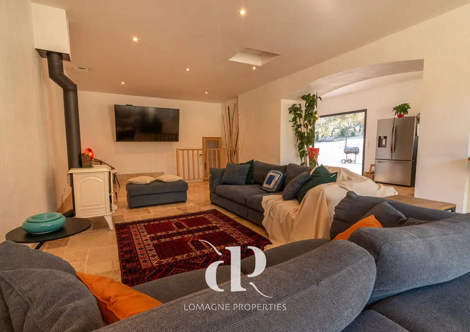 Spacious 10-Bedroom Country Retreat with Pool in Tarn et Garonne - Image 3