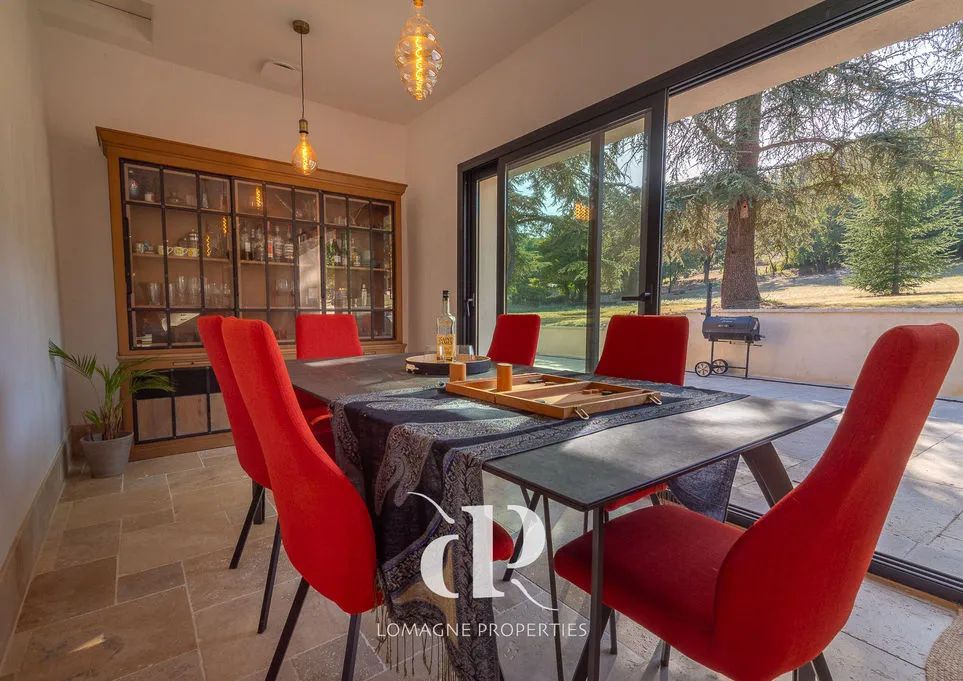 Spacious 10-Bedroom Country Retreat with Pool in Tarn et Garonne - View image 11 of 26