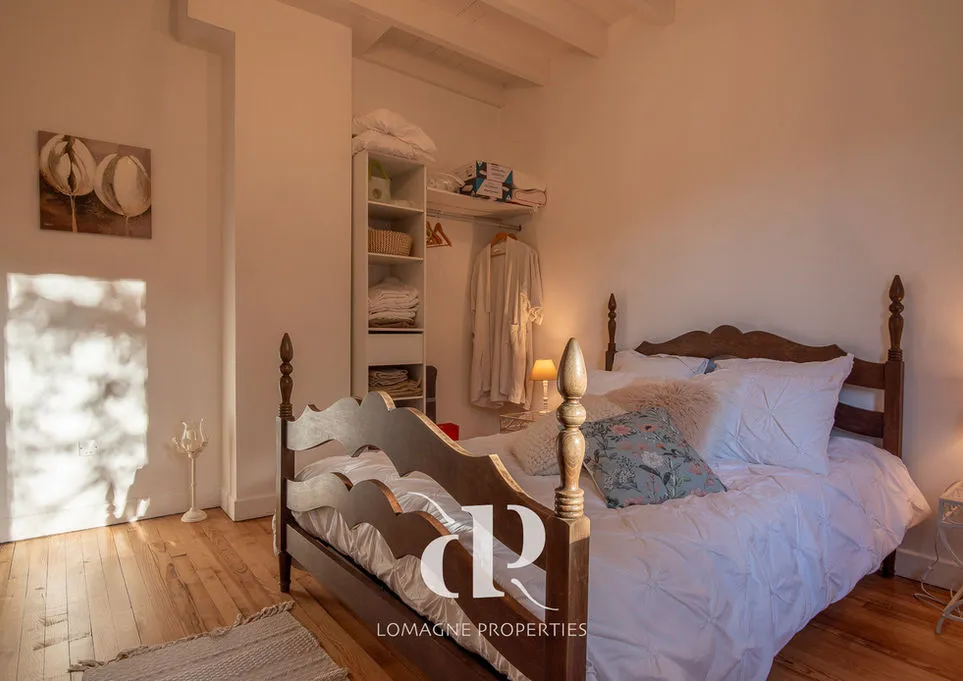 Spacious 10-Bedroom Country Retreat with Pool in Tarn et Garonne - View image 12 of 26