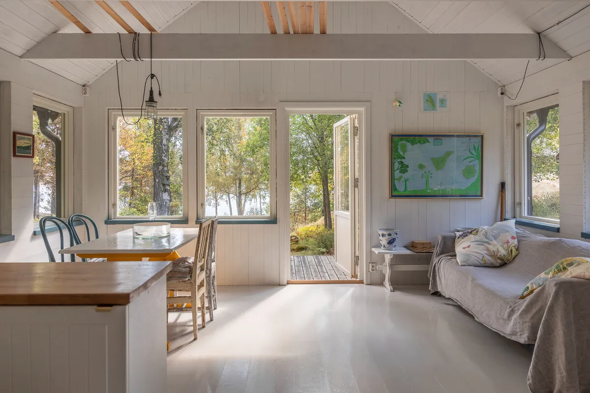 1960s Swedish Country House with Expansive Garden on Möja Island - View image 10 of 29