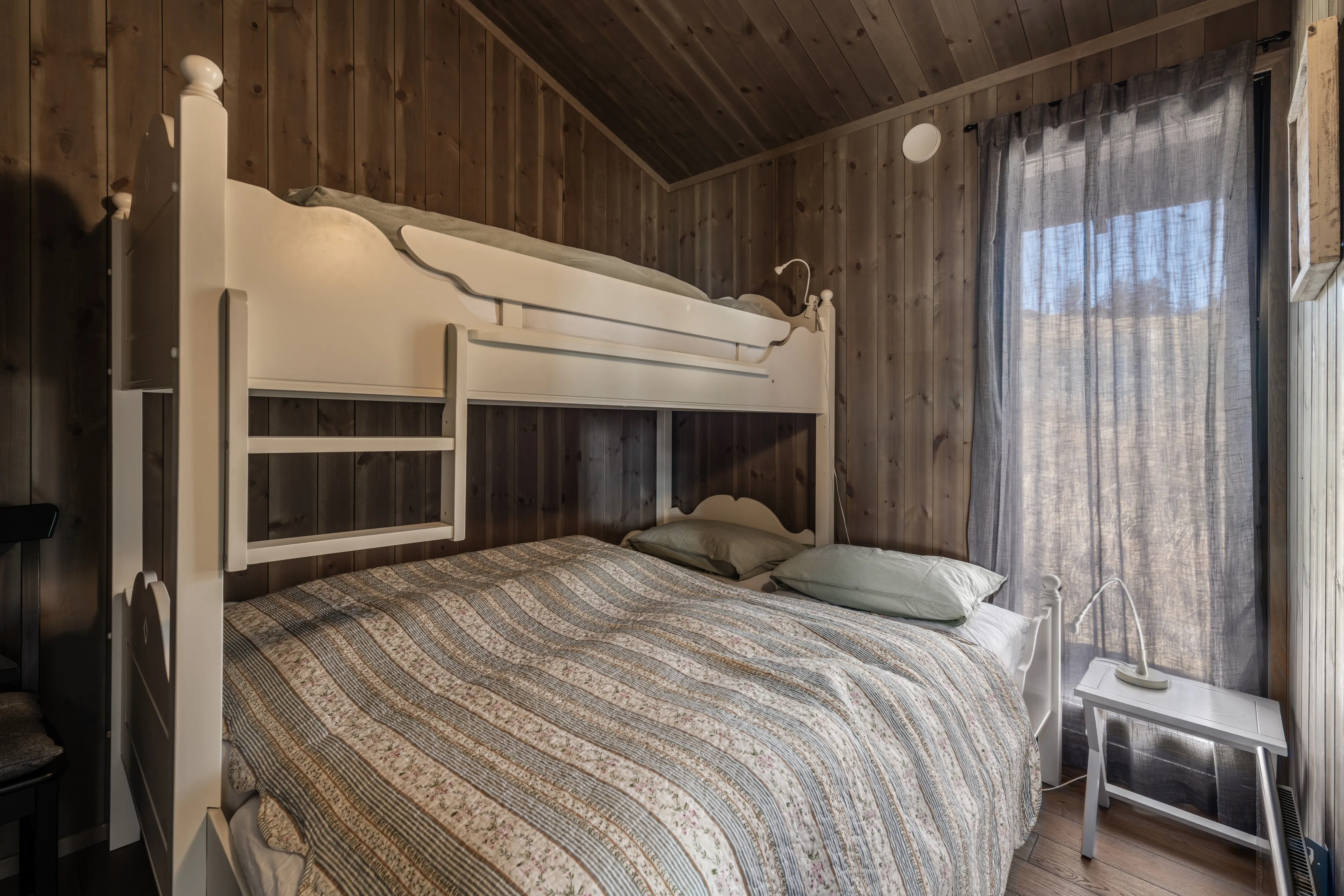 Modernt lanthus med 3 sovrum i Ål, med stor terrass och parkering - Visa bild 25 av 40