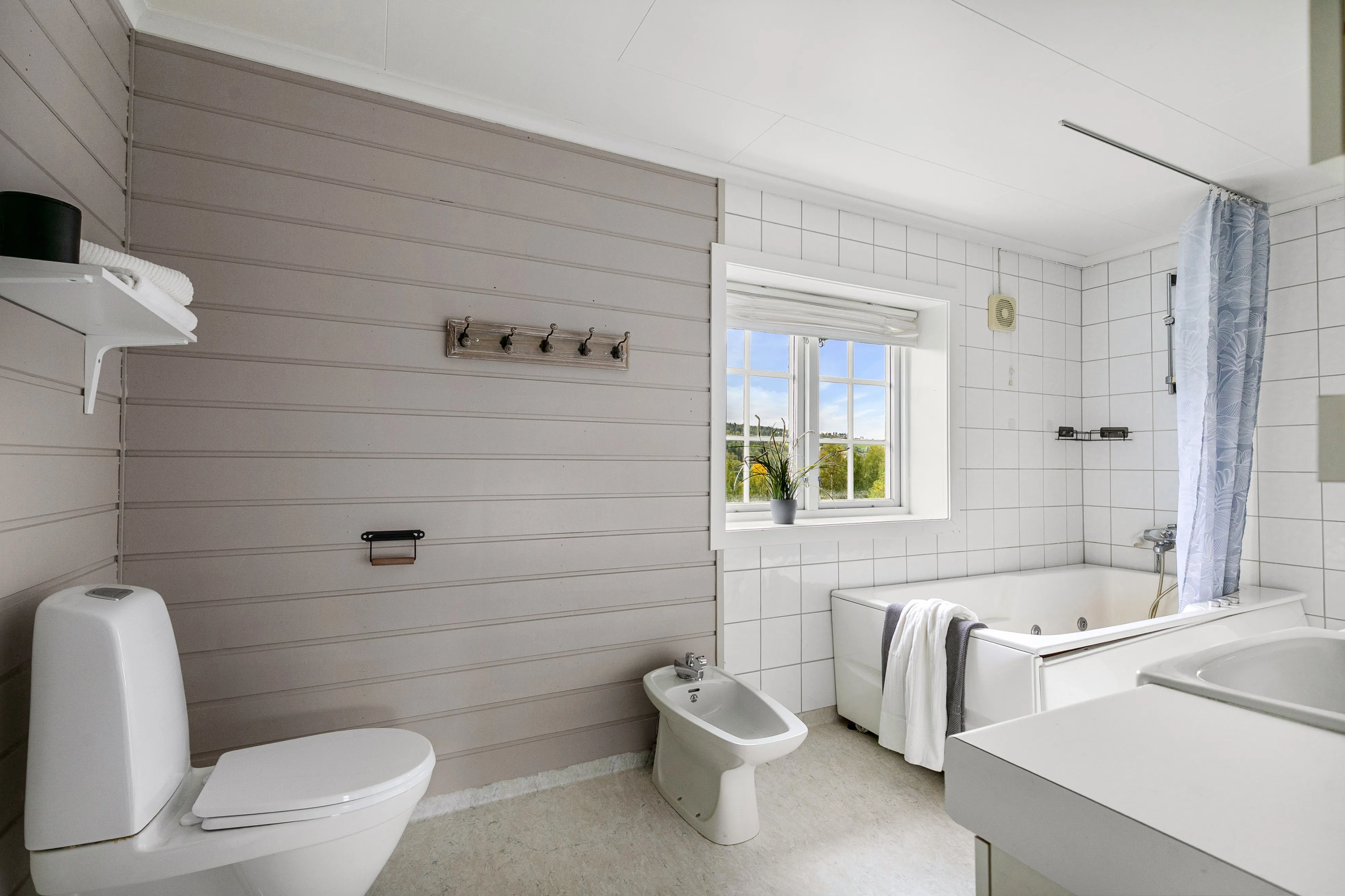 Maison familiale victorienne de 6 chambres à Brumunddal, avec jardins et terrasse - Voir l'image 28 sur 44