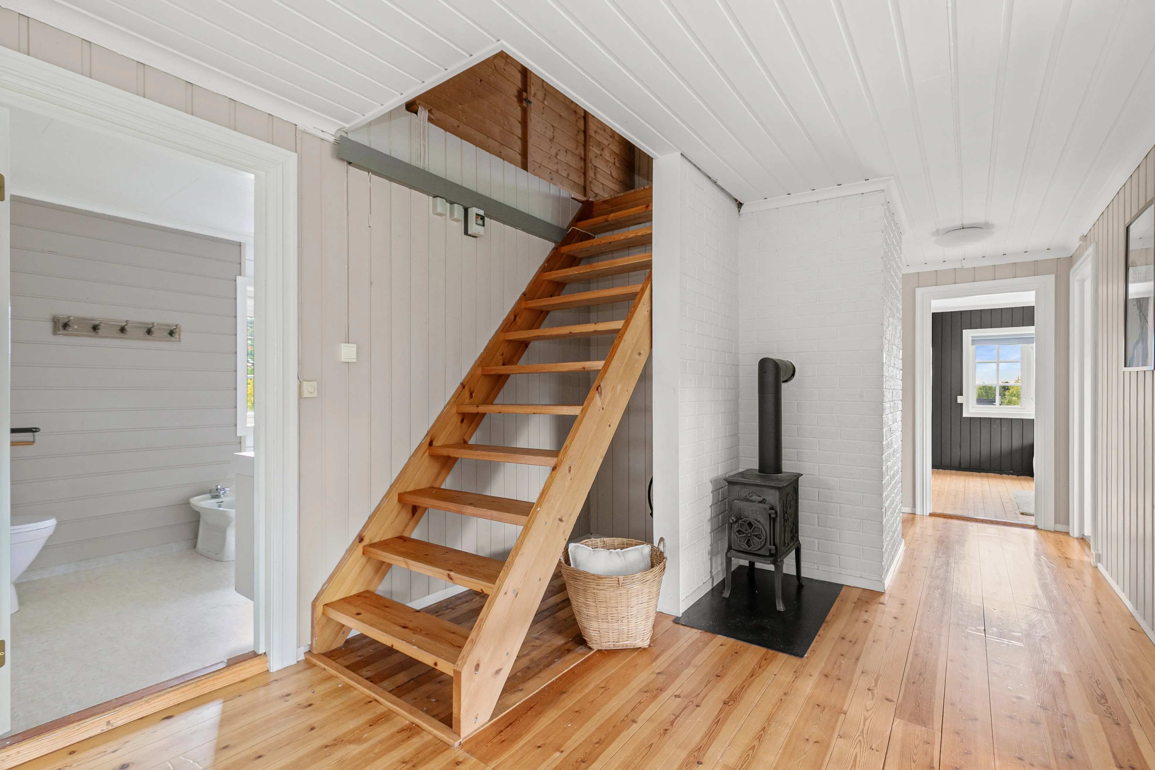 Maison familiale victorienne de 6 chambres à Brumunddal, avec jardins et terrasse - Voir l'image 30 sur 44