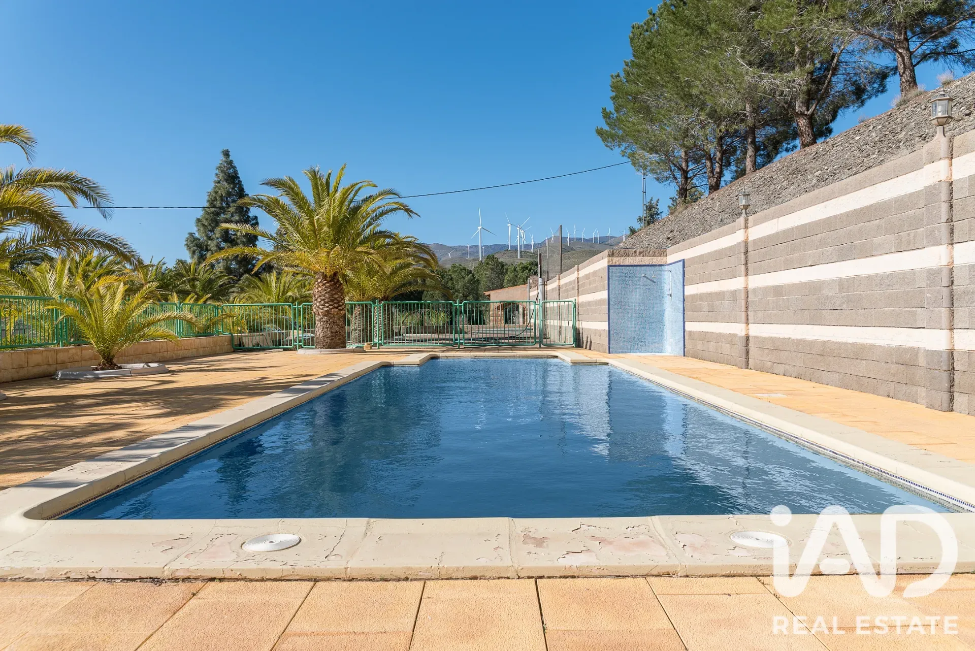 Spacious 5-Bedroom House with Pool and Expansive Grounds in Almería - View image 9 of 40