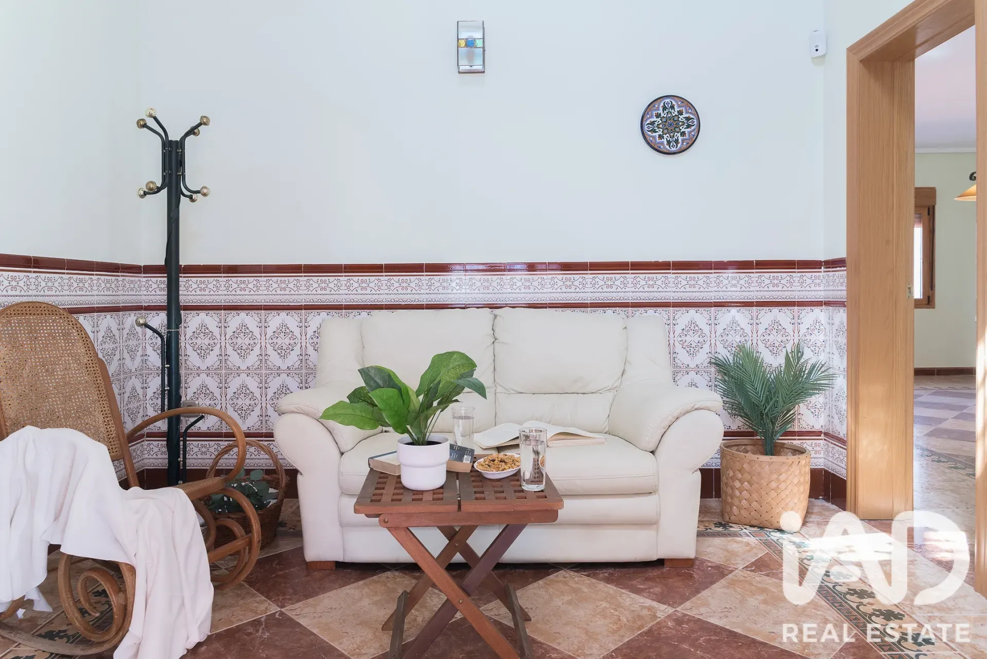 Spacious 5-Bedroom House with Pool and Expansive Grounds in Almería - View image 11 of 40