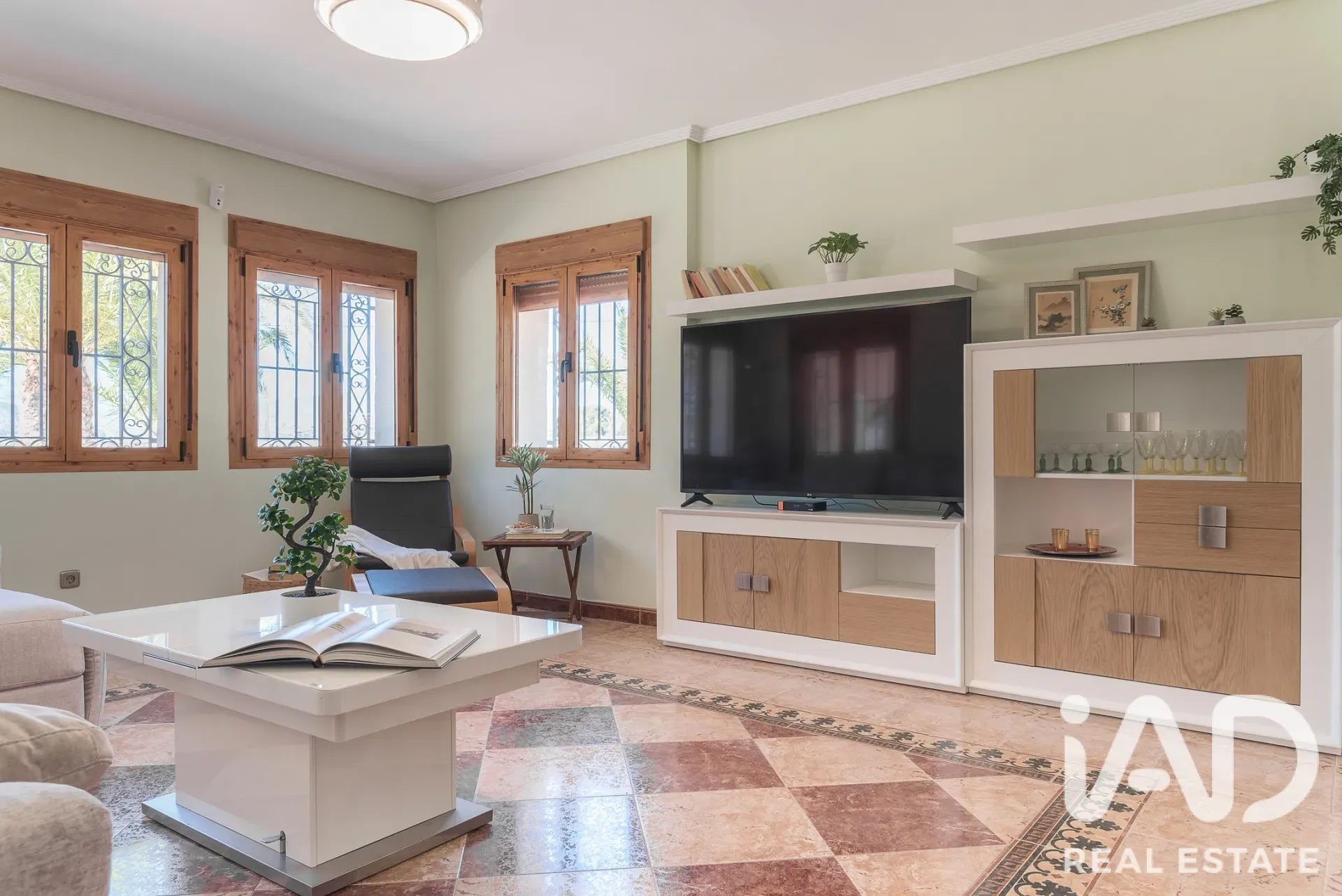 Spacious 5-Bedroom House with Pool and Expansive Grounds in Almería - View image 15 of 40