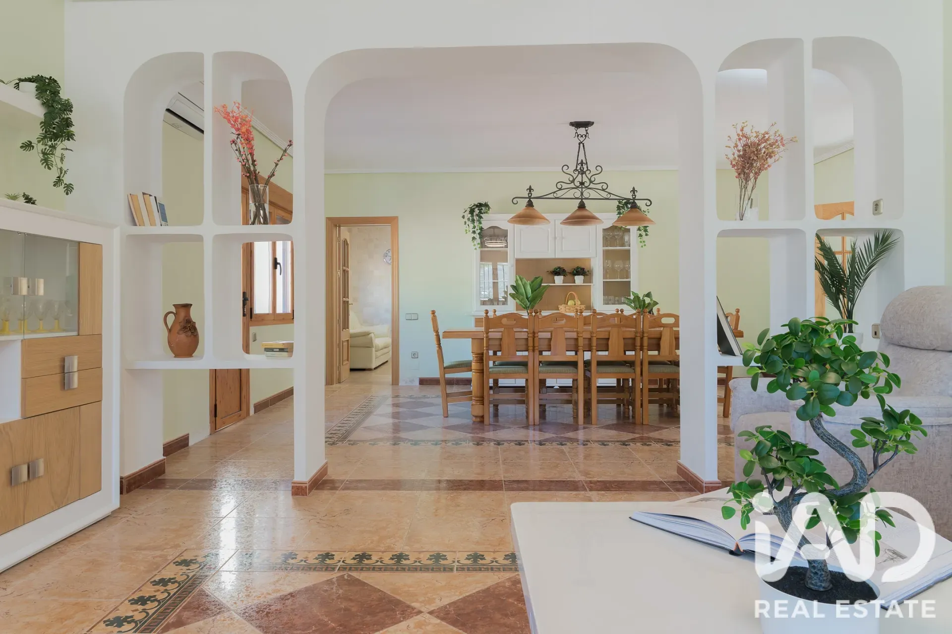 Spacious 5-Bedroom House with Pool and Expansive Grounds in Almería - View image 18 of 40