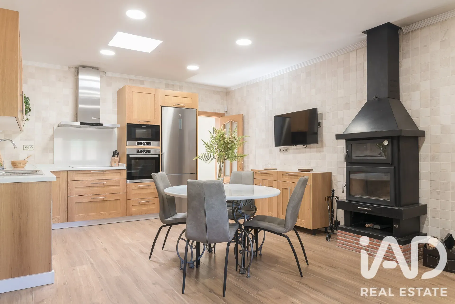 Spacious 5-Bedroom House with Pool and Expansive Grounds in Almería - View image 21 of 40