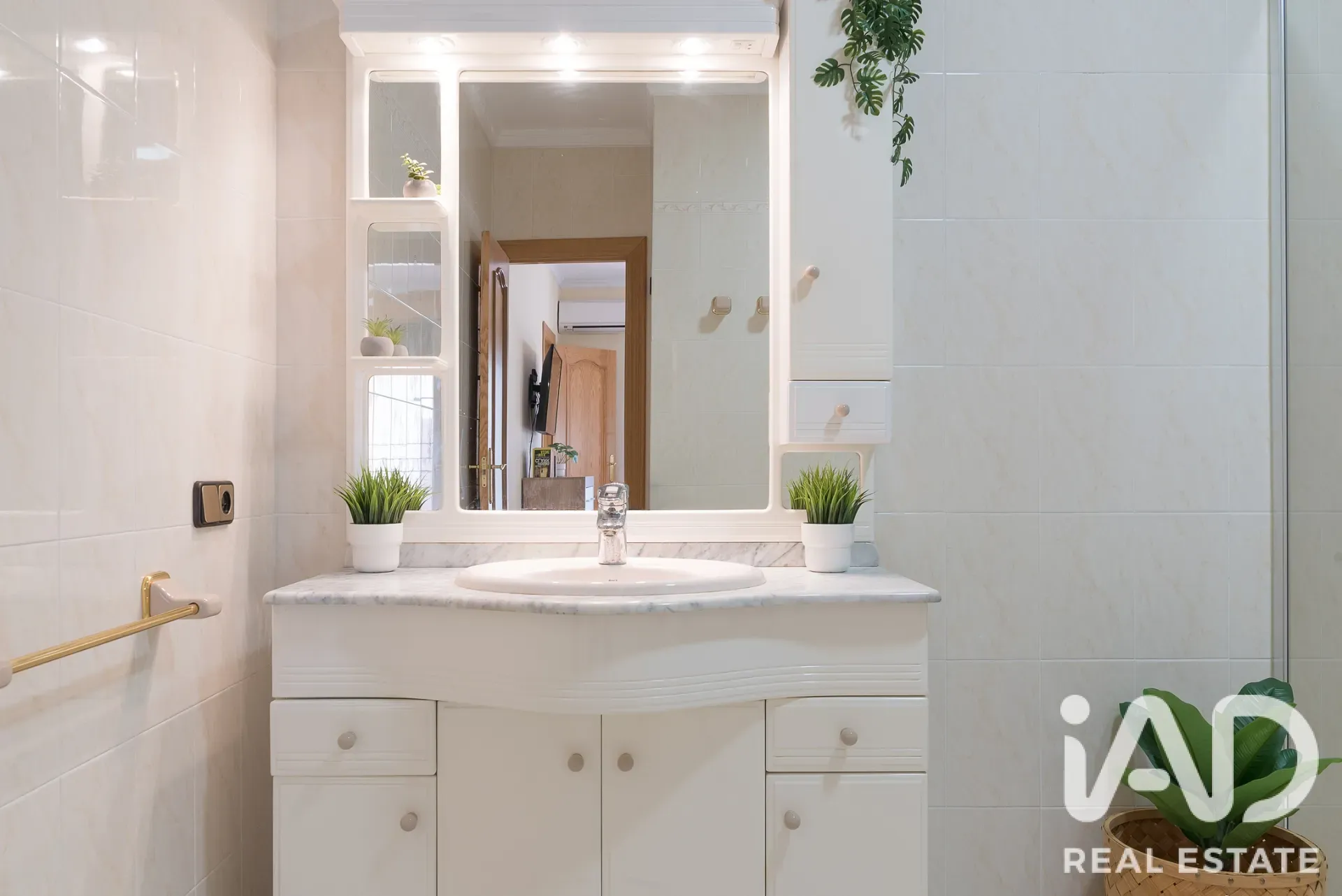 Spacious 5-Bedroom House with Pool and Expansive Grounds in Almería - View image 23 of 40