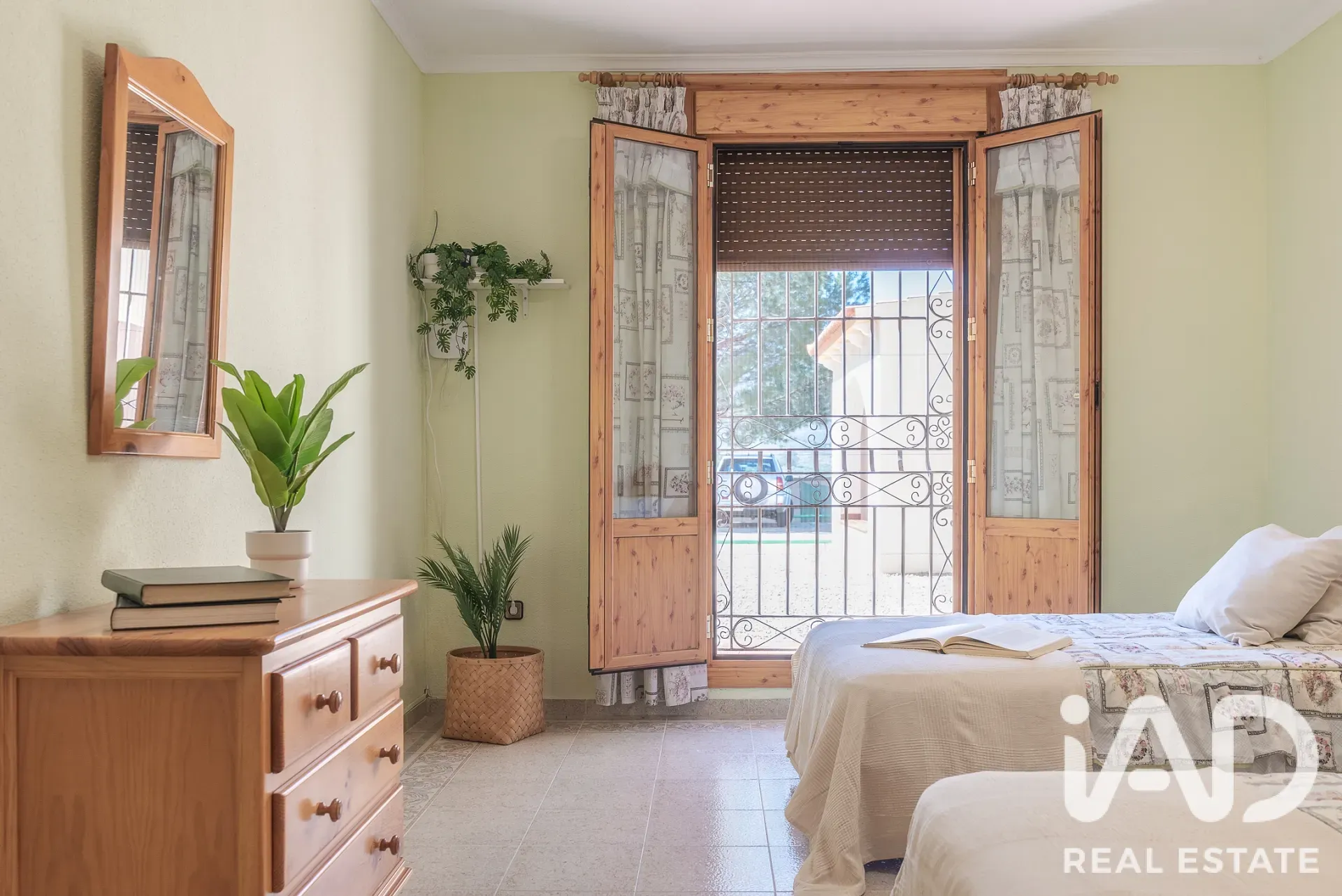 Spacious 5-Bedroom House with Pool and Expansive Grounds in Almería - View image 25 of 40