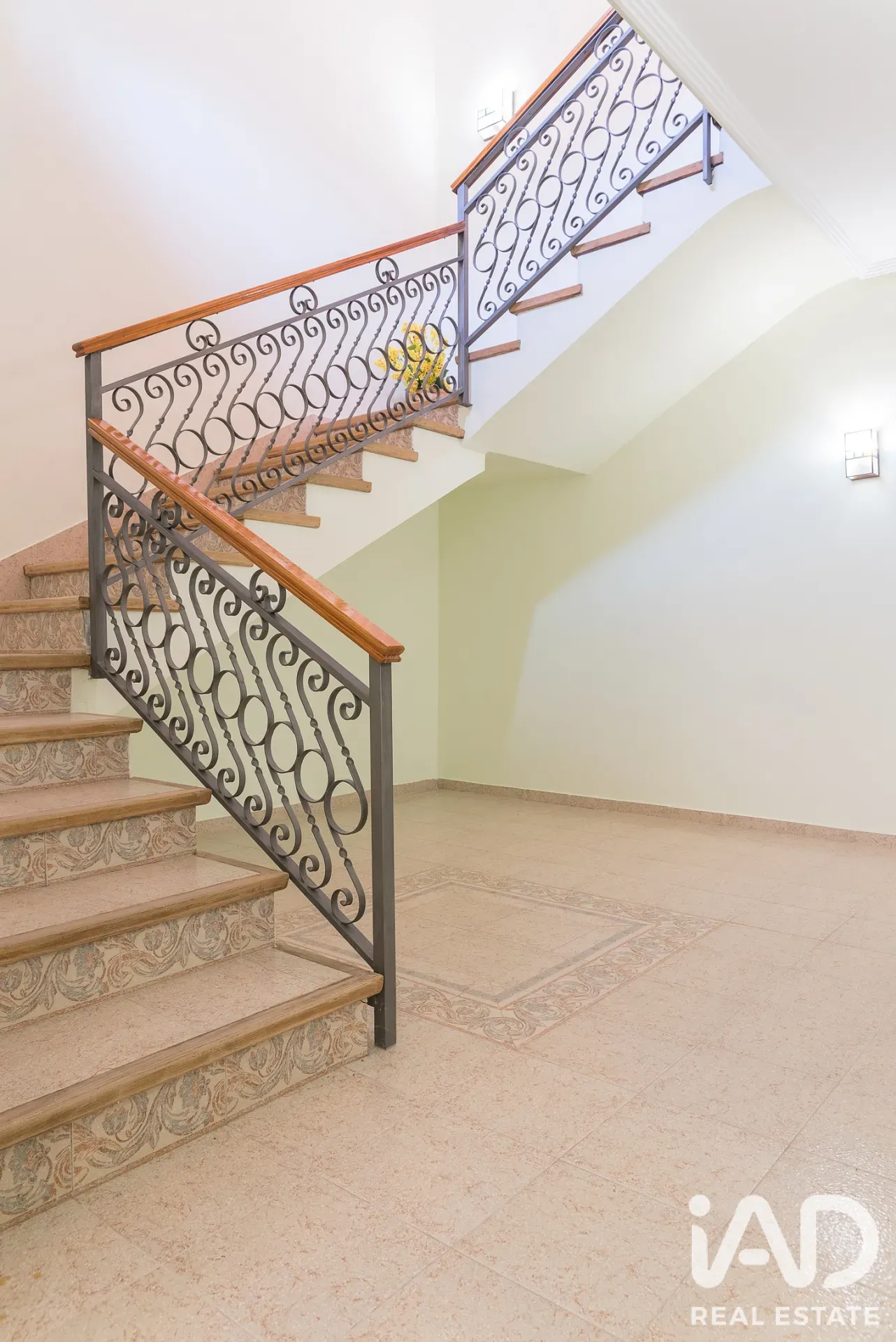 Spacious 5-Bedroom House with Pool and Expansive Grounds in Almería - View image 33 of 40