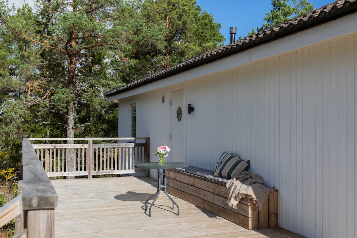 1970s Swedish Country House with Expansive Garden in Väddö - View image 24 of 34