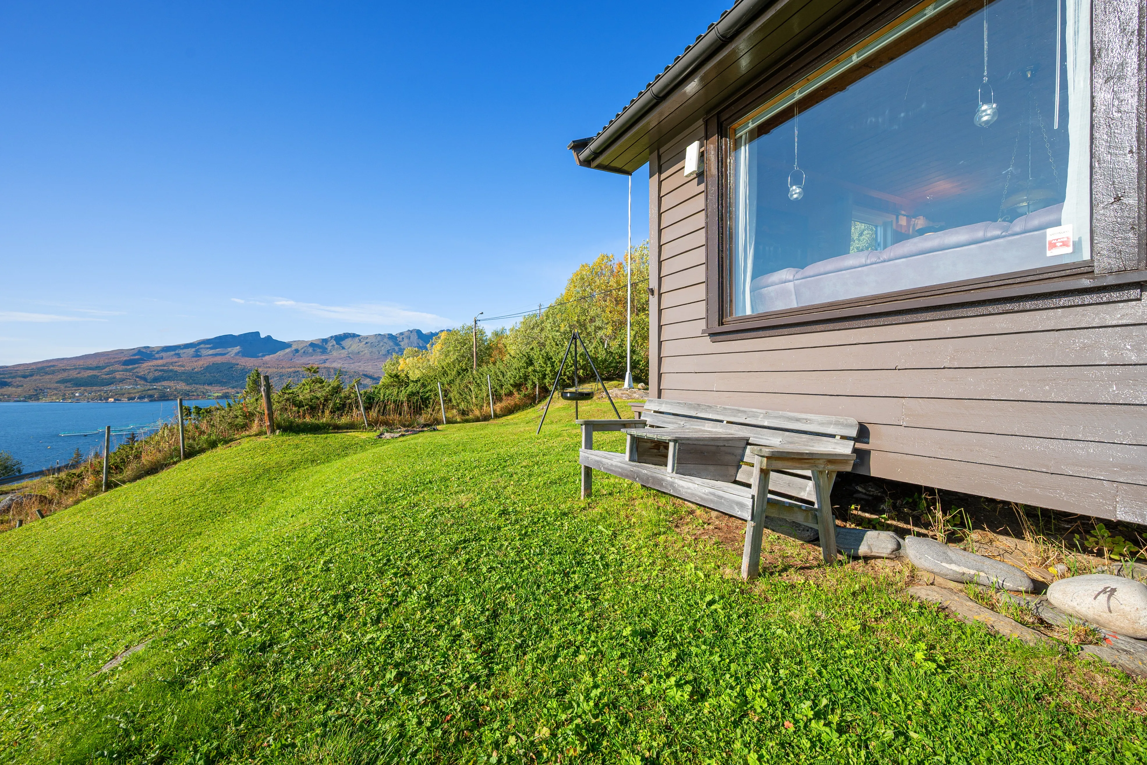 Maison en bord de mer avec parking dans le cadre paisible d'Andørja - Voir l'image 24 sur 40