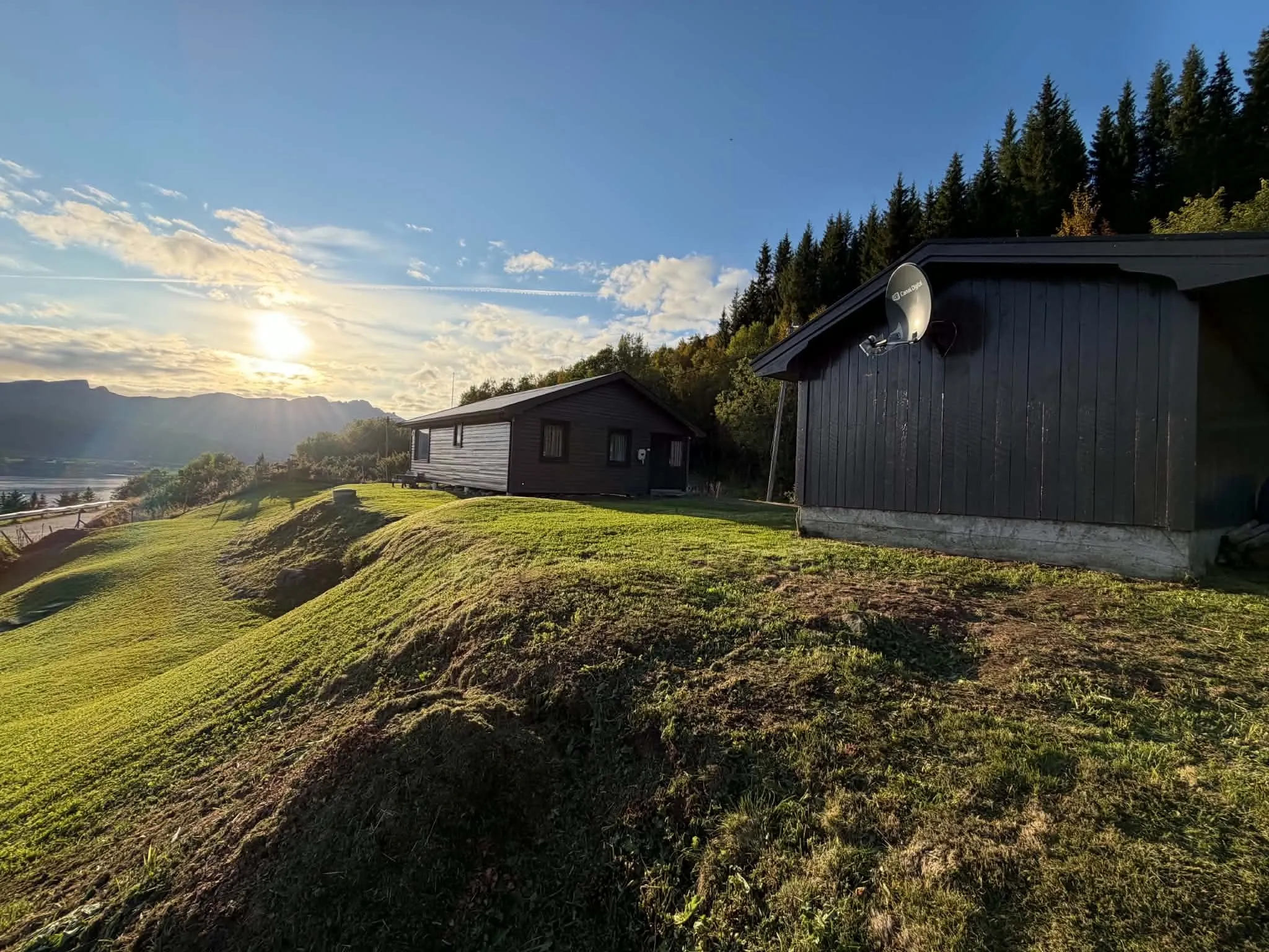 Maison en bord de mer avec parking dans le cadre paisible d'Andørja - Voir l'image 37 sur 40