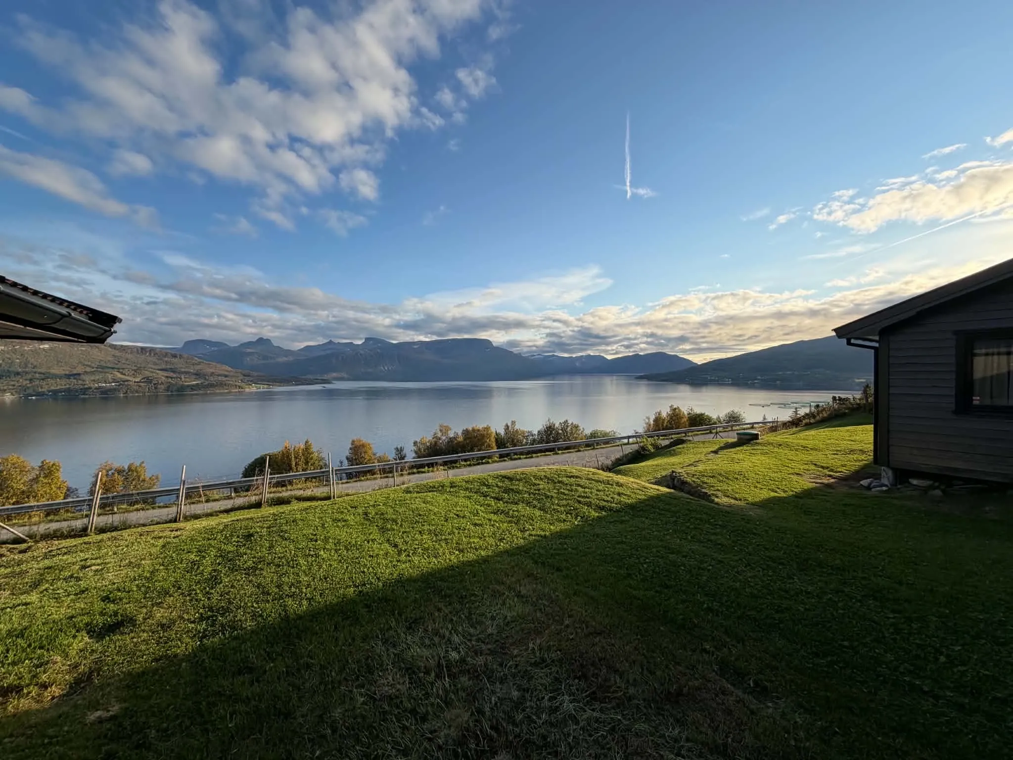 Maison en bord de mer avec parking dans le cadre paisible d'Andørja - Voir l'image 39 sur 40