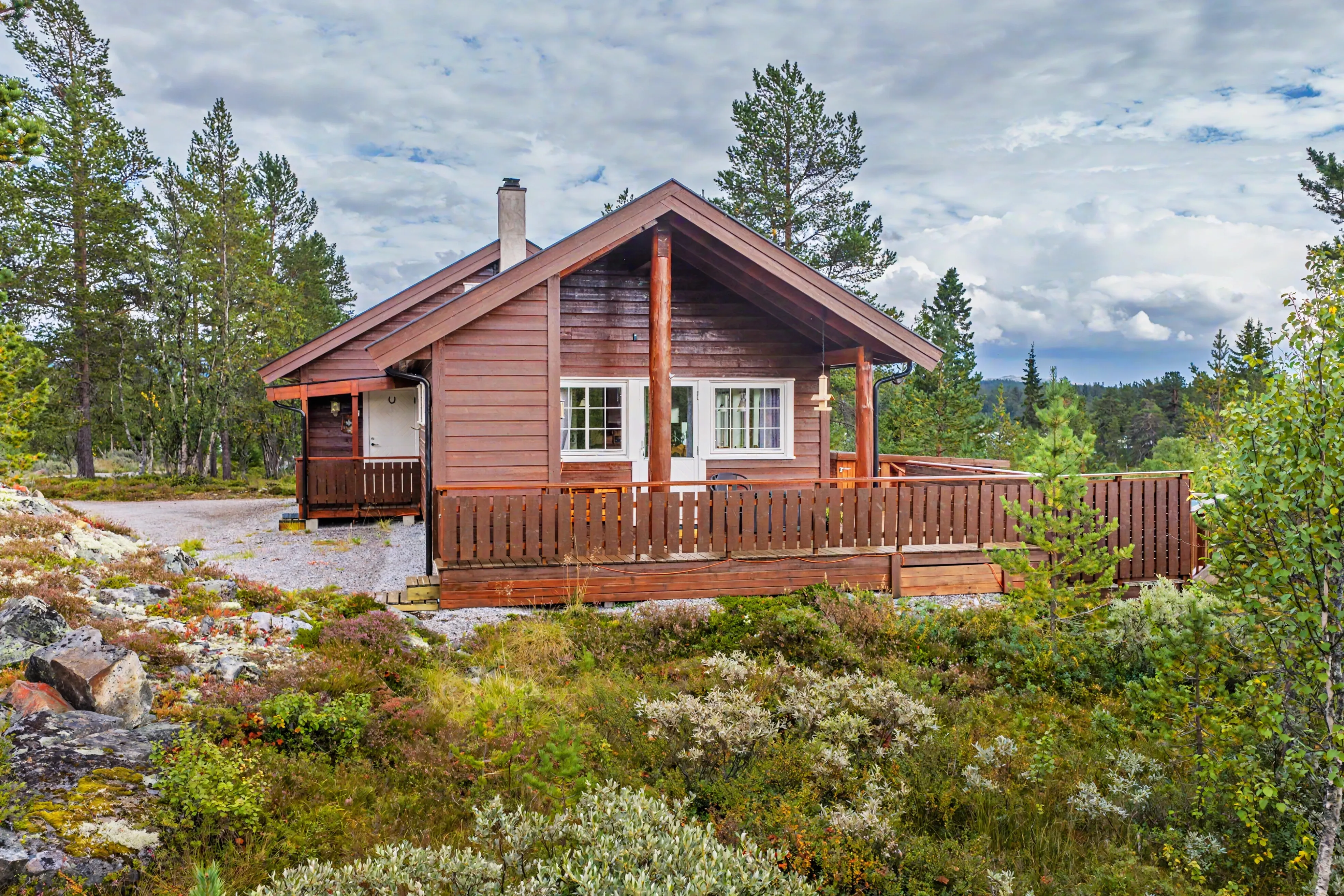 Modern 3-Bedroom Norwegian Cabin with Expansive Terrace in Nesbyen - Image 5