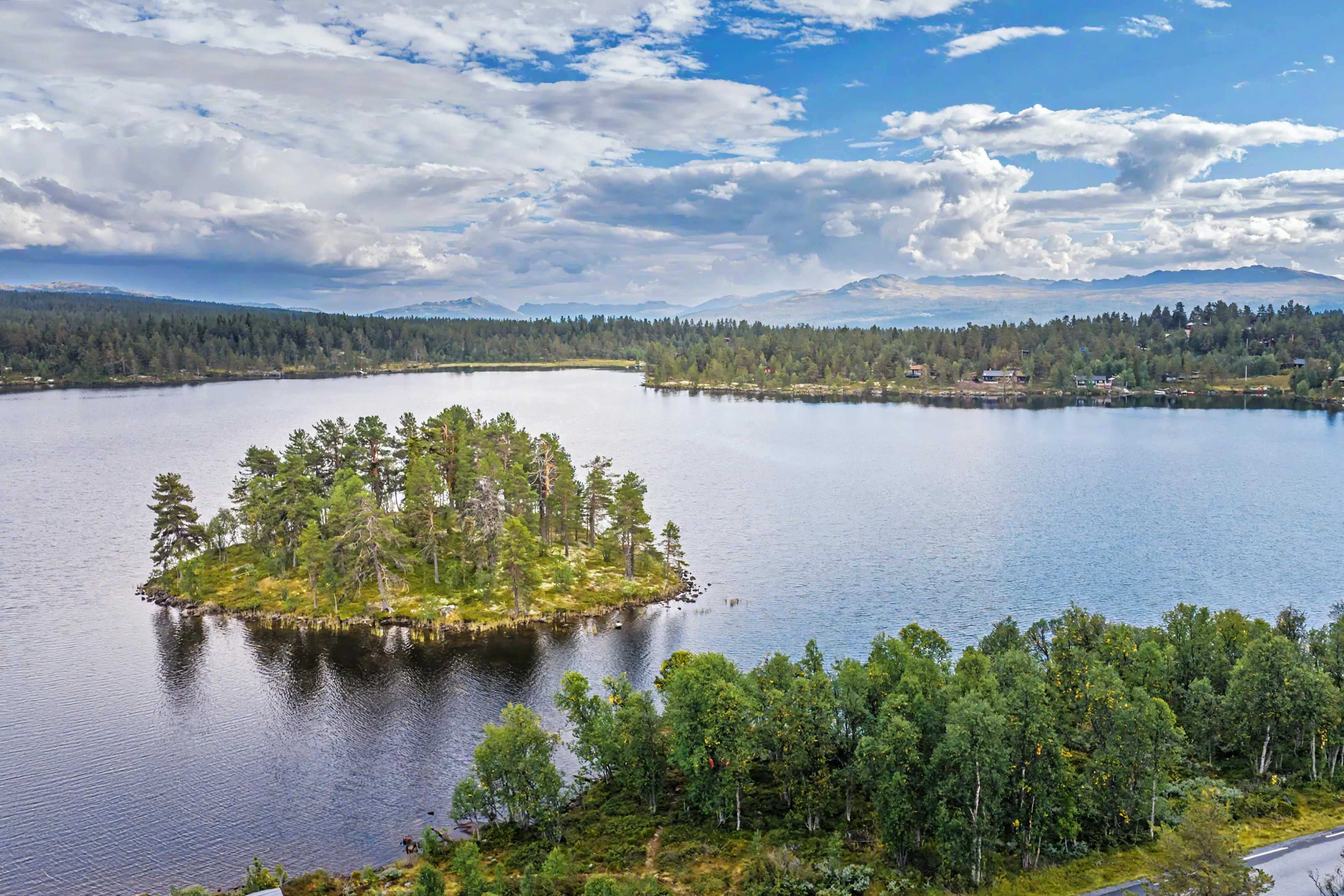 Modern 3-Bedroom Norwegian Cabin with Expansive Terrace in Nesbyen - View image 9 of 31