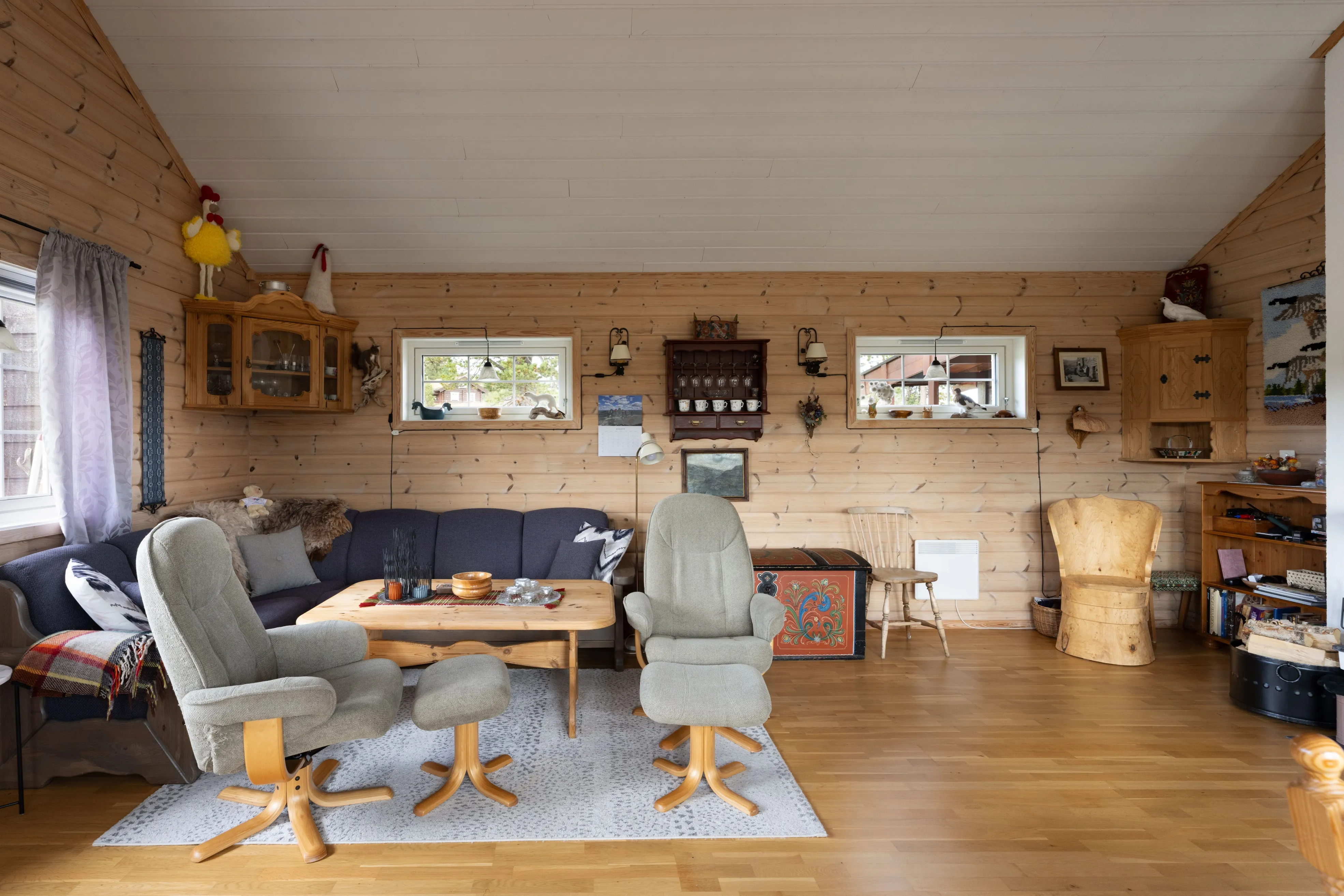 Modern 3-Bedroom Norwegian Cabin with Expansive Terrace in Nesbyen - View image 13 of 31