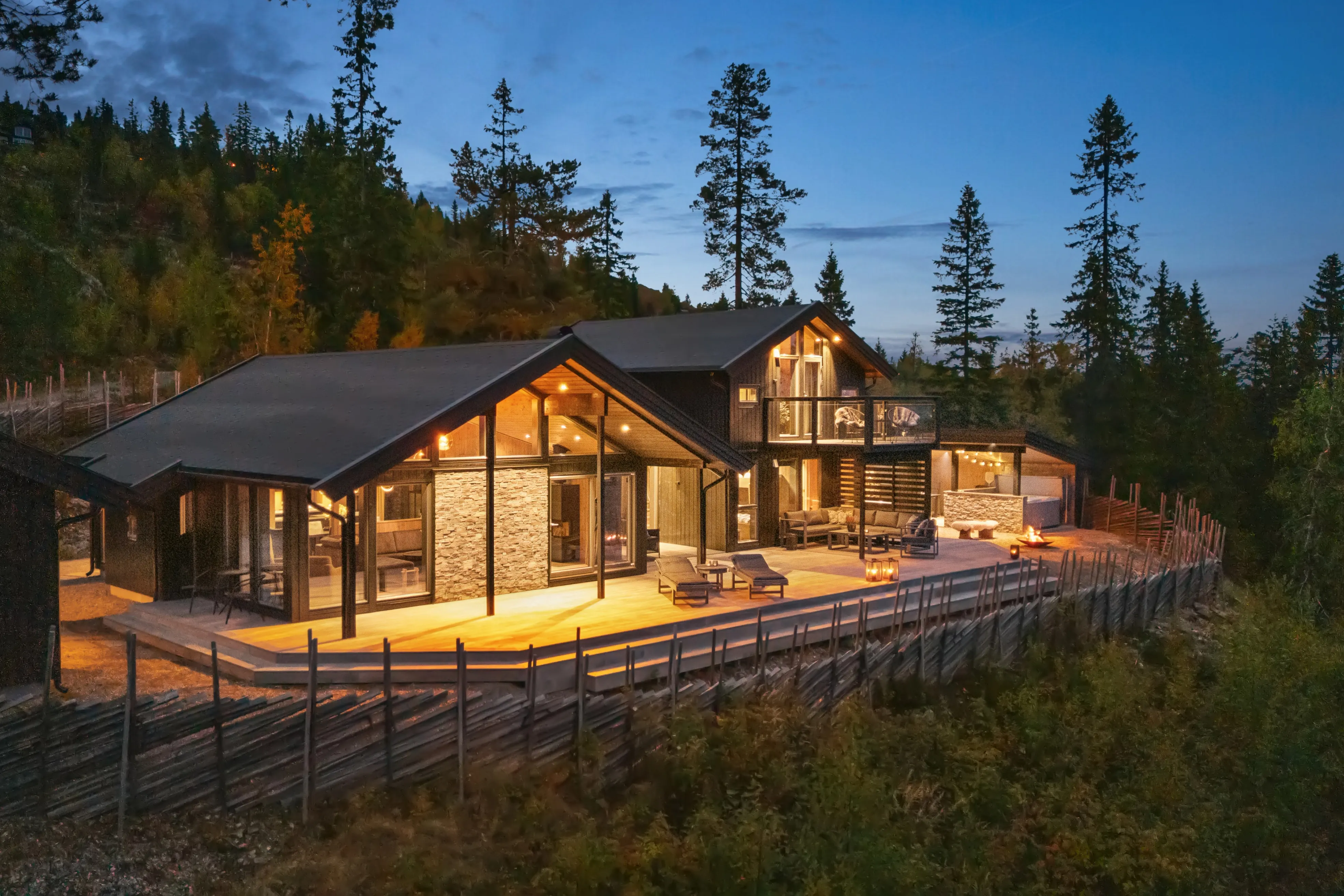 Modern 5-Bedroom Cabin in Birkenåsen with Jacuzzi, Sauna, and Large Garden - Image 1