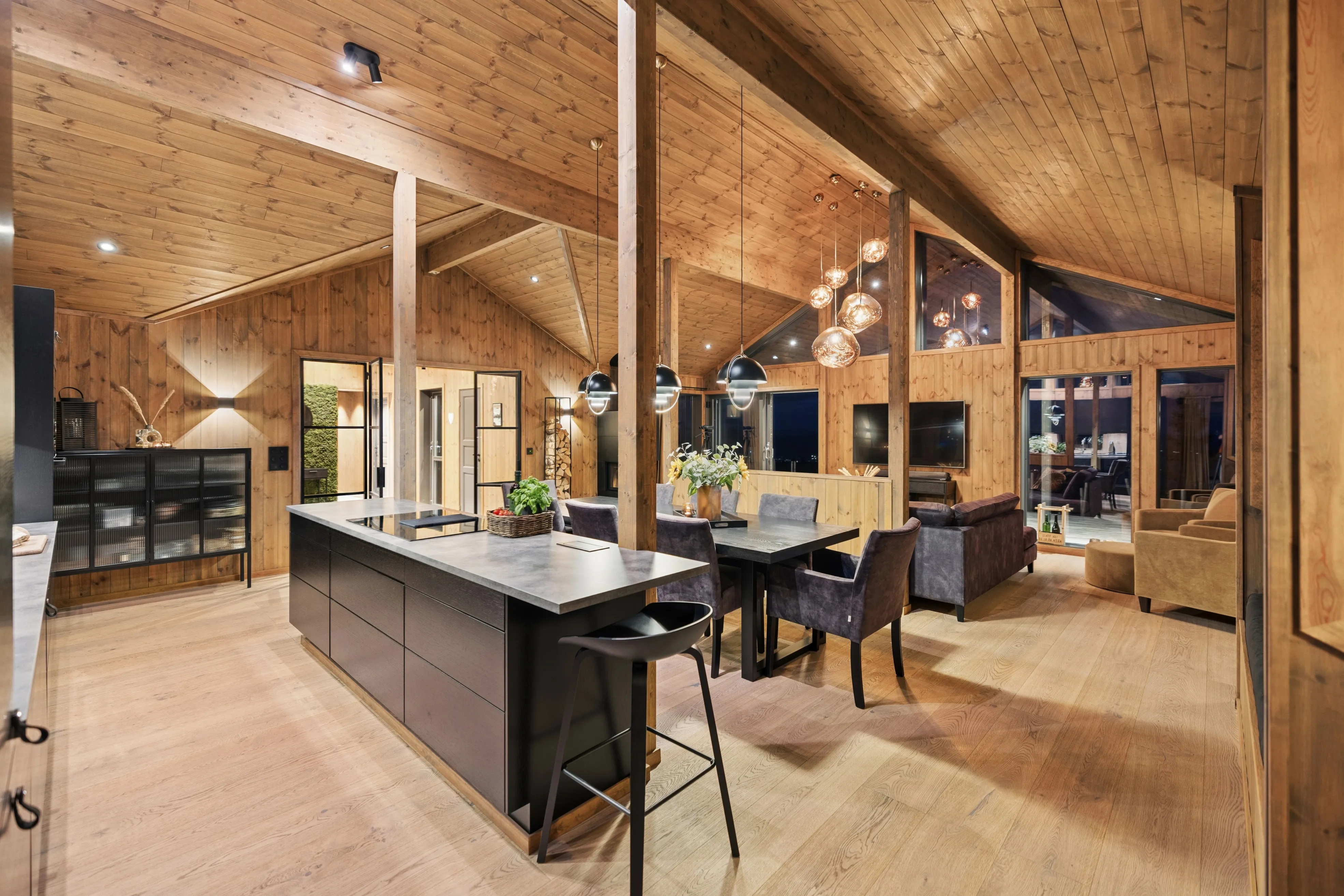 Modern 5-Bedroom Cabin in Birkenåsen with Jacuzzi, Sauna, and Large Garden - View image 10 of 41